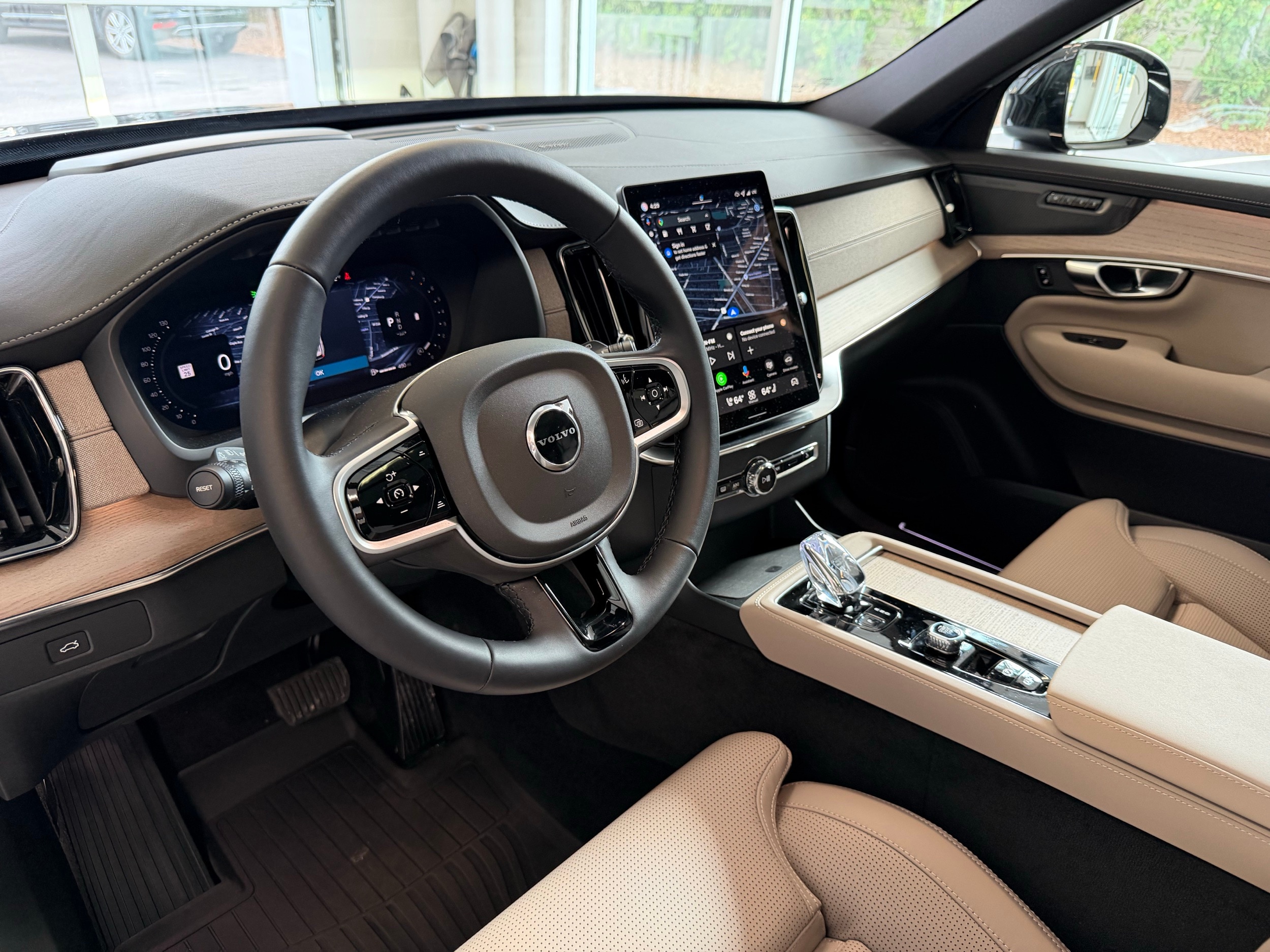 2026 Volvo XC90 Ultra - Photo 13