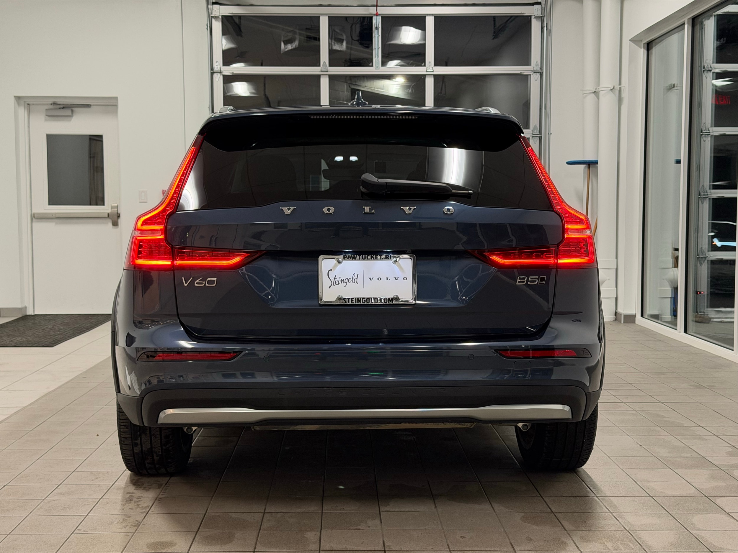 used 2025 Volvo V60 Cross Country car, priced at $41,500