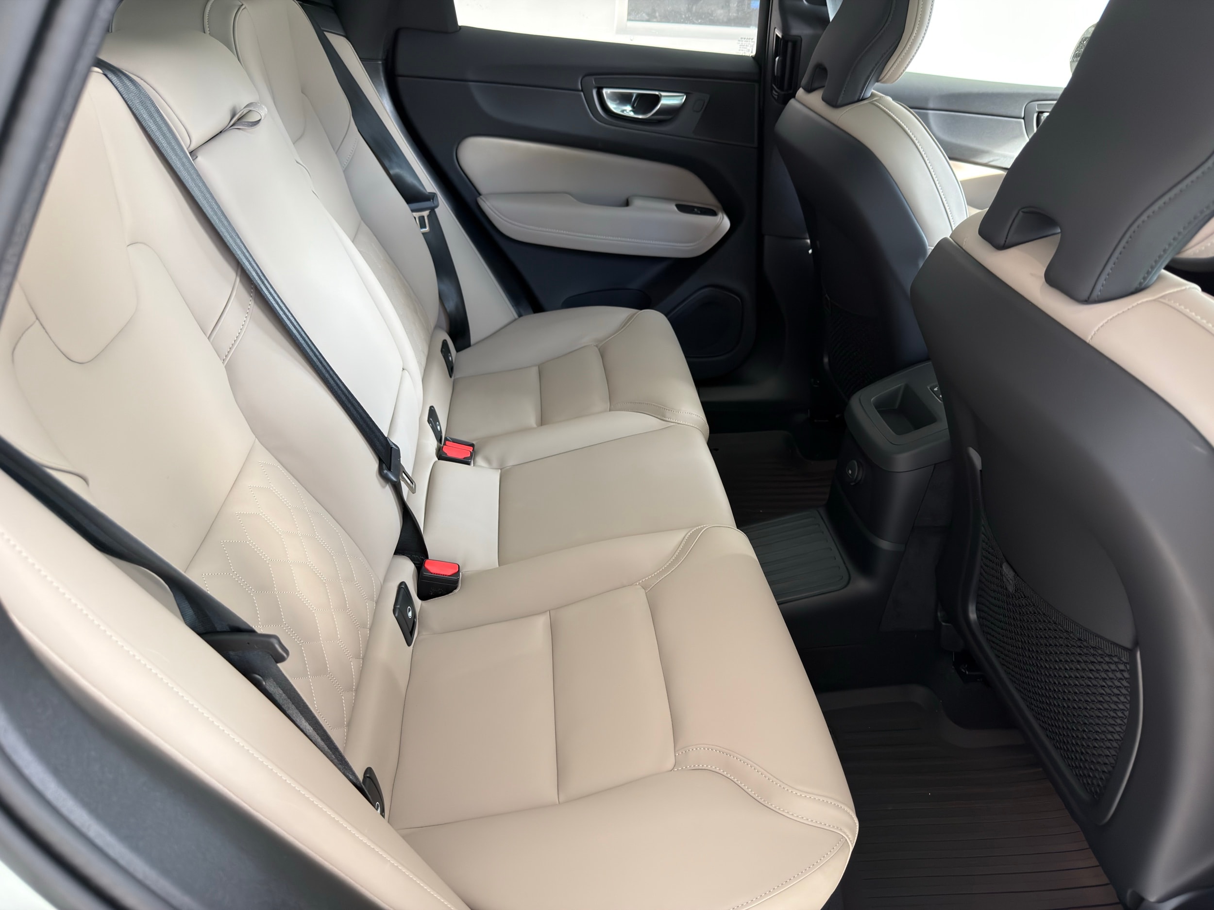 new 2026 Volvo XC60 plug-in hybrid car, priced at $69,285