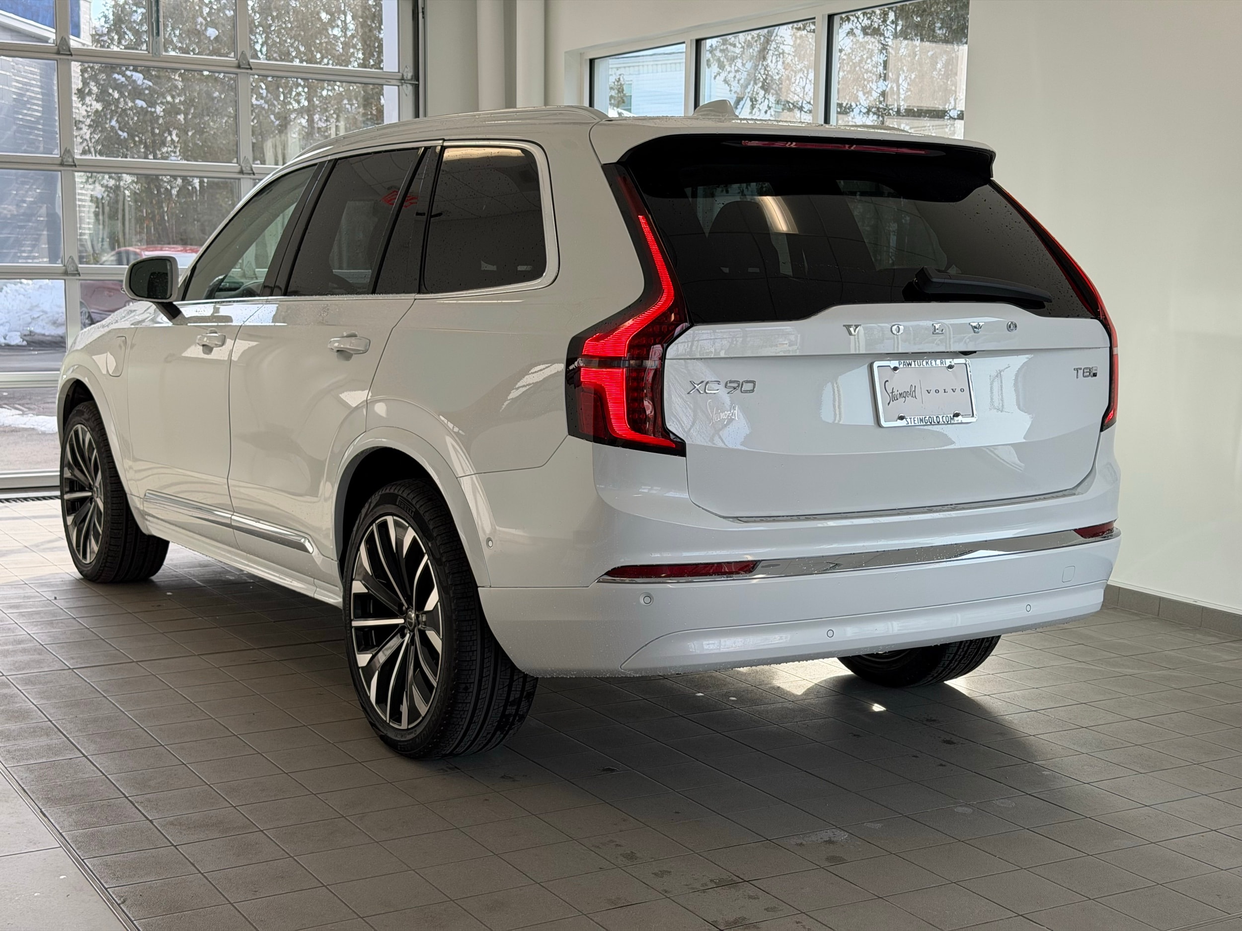 new 2026 Volvo XC90 plug-in hybrid car, priced at $86,000