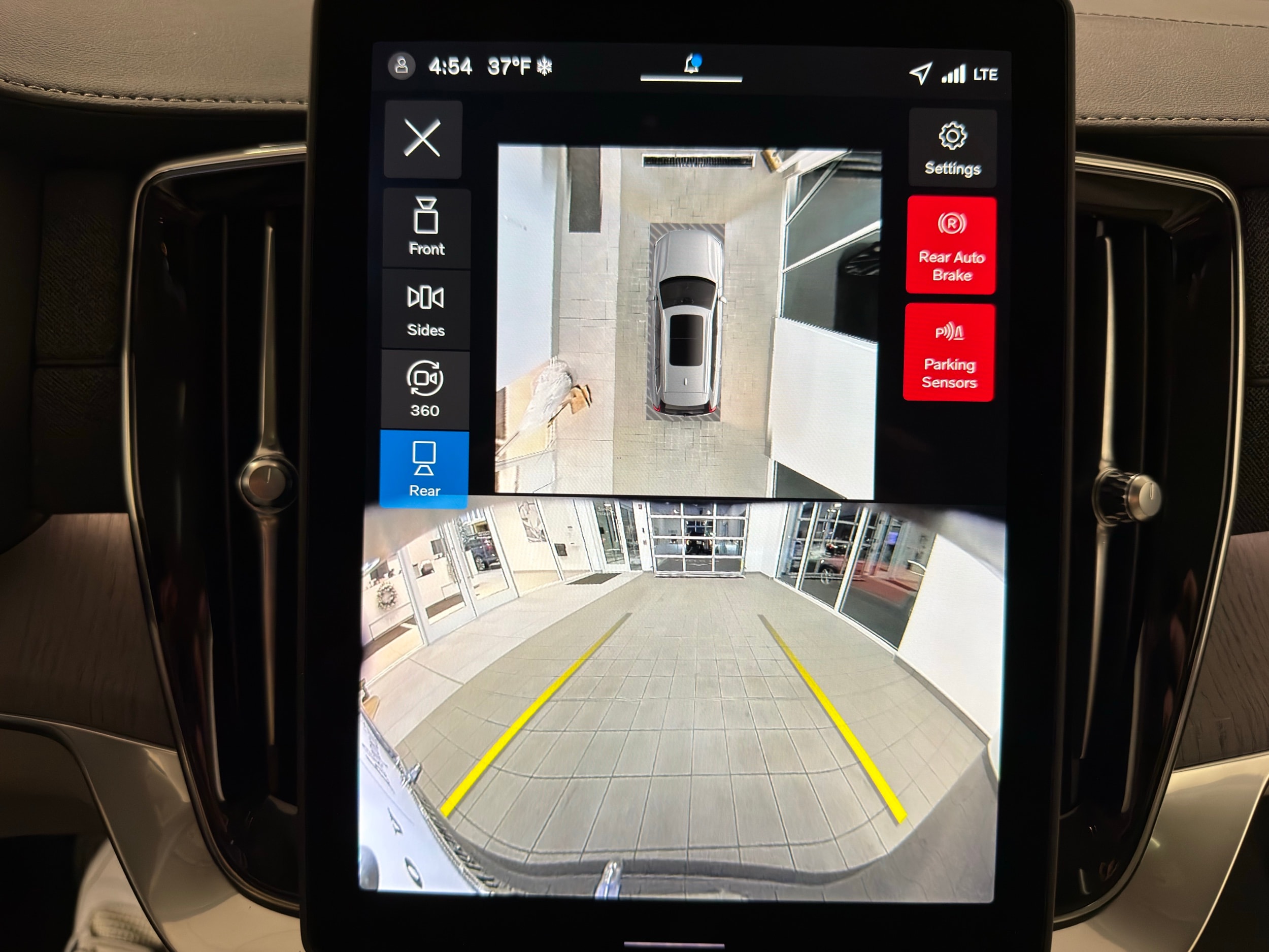 new 2026 Volvo XC90 plug-in hybrid car, priced at $86,200