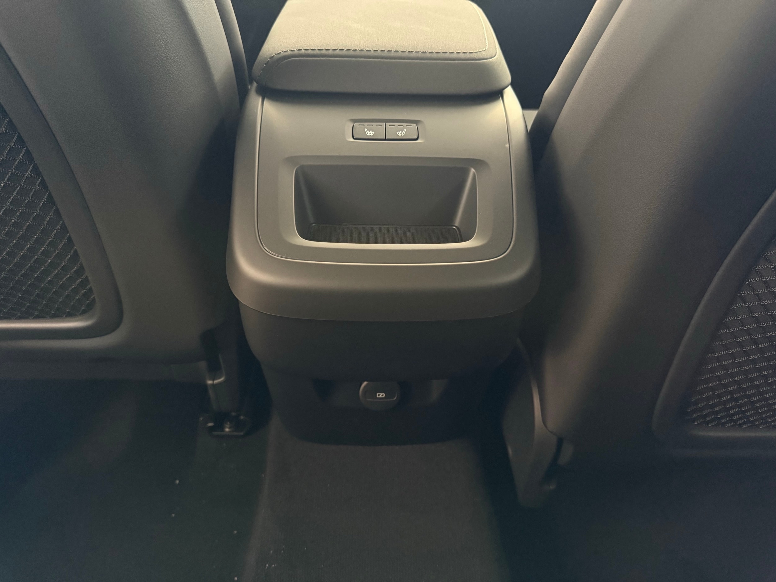 new 2026 Volvo XC60 car, priced at $57,985