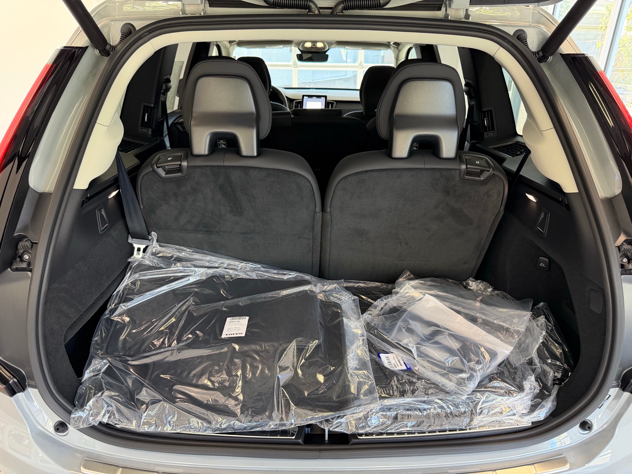 2026 Volvo XC90 Plus - Photo 31