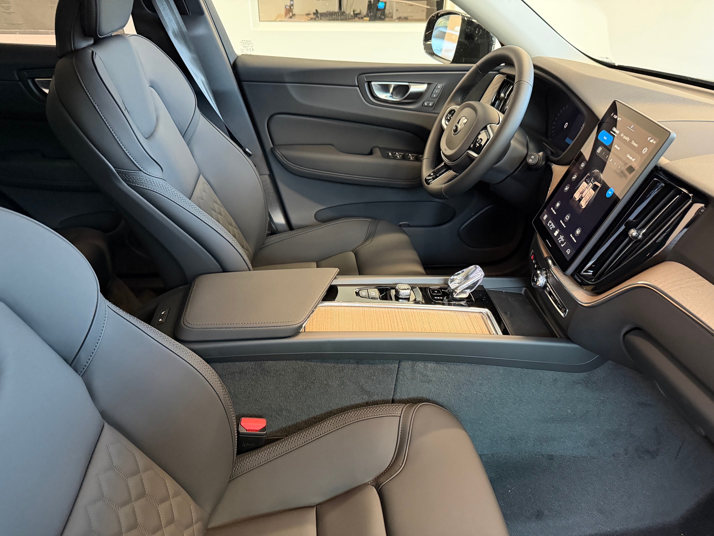 new 2026 Volvo XC60 car, priced at $57,985