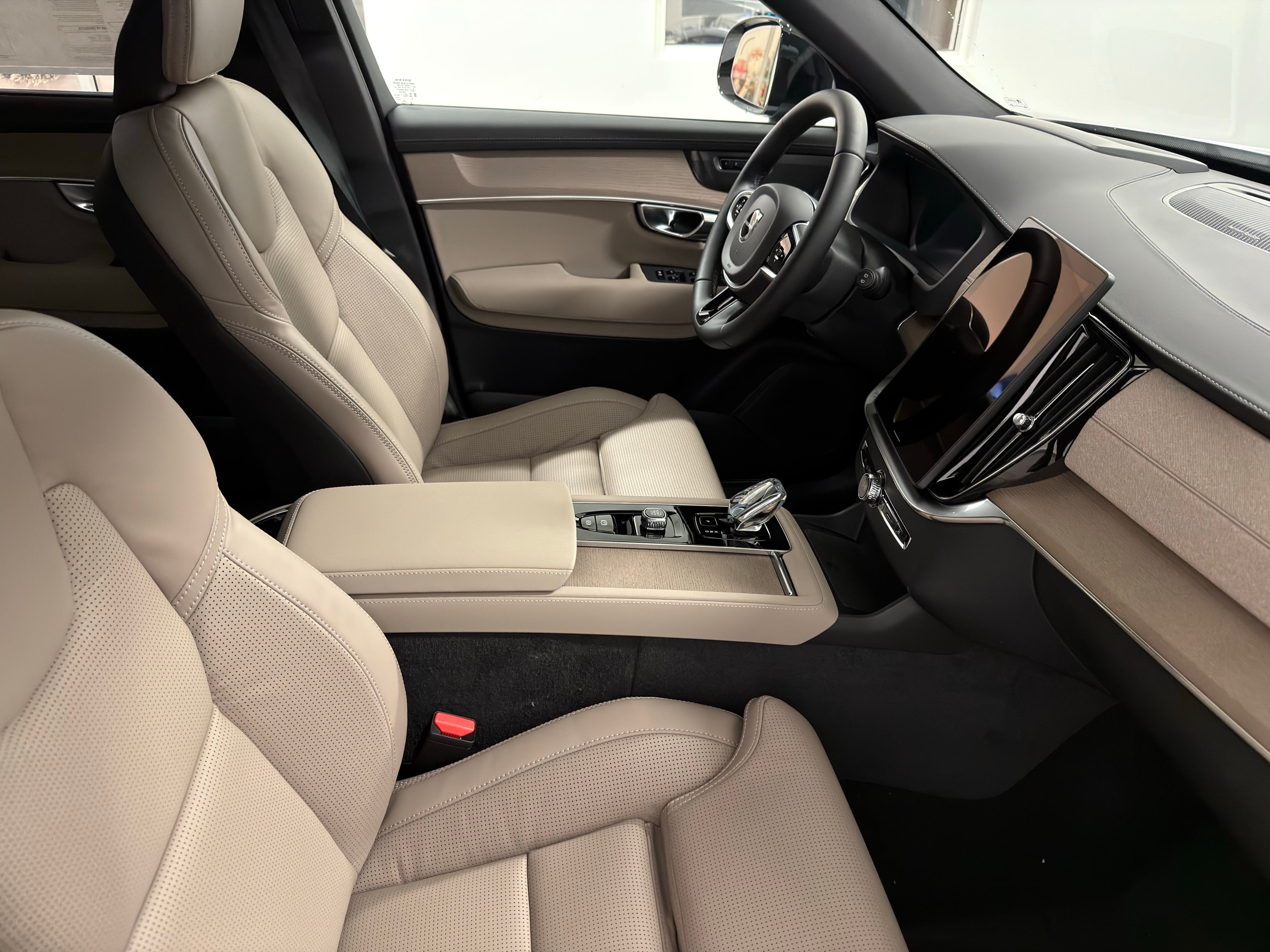 new 2026 Volvo XC90 car, priced at $77,330