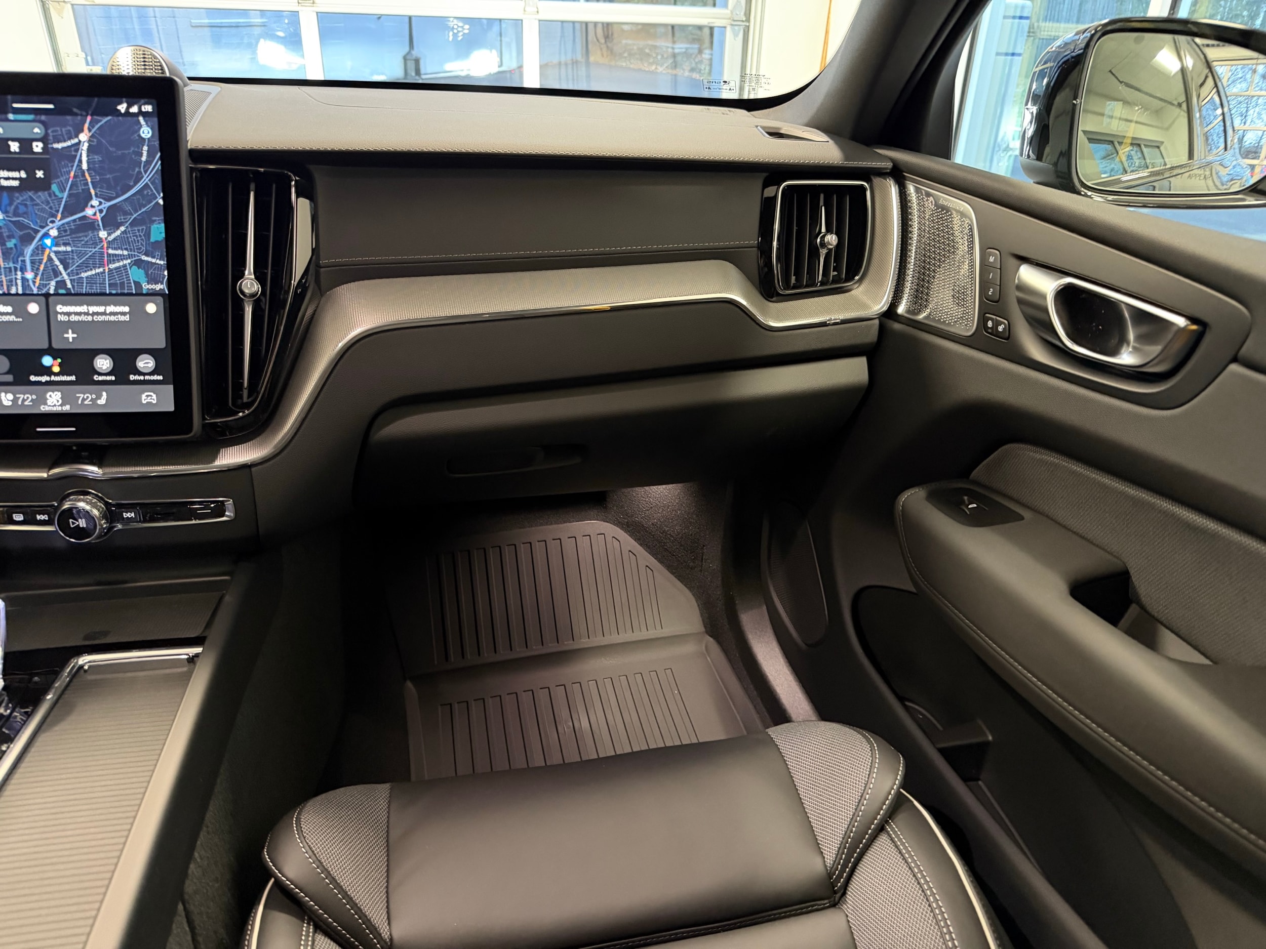 new 2026 Volvo XC60 plug-in hybrid car, priced at $84,265