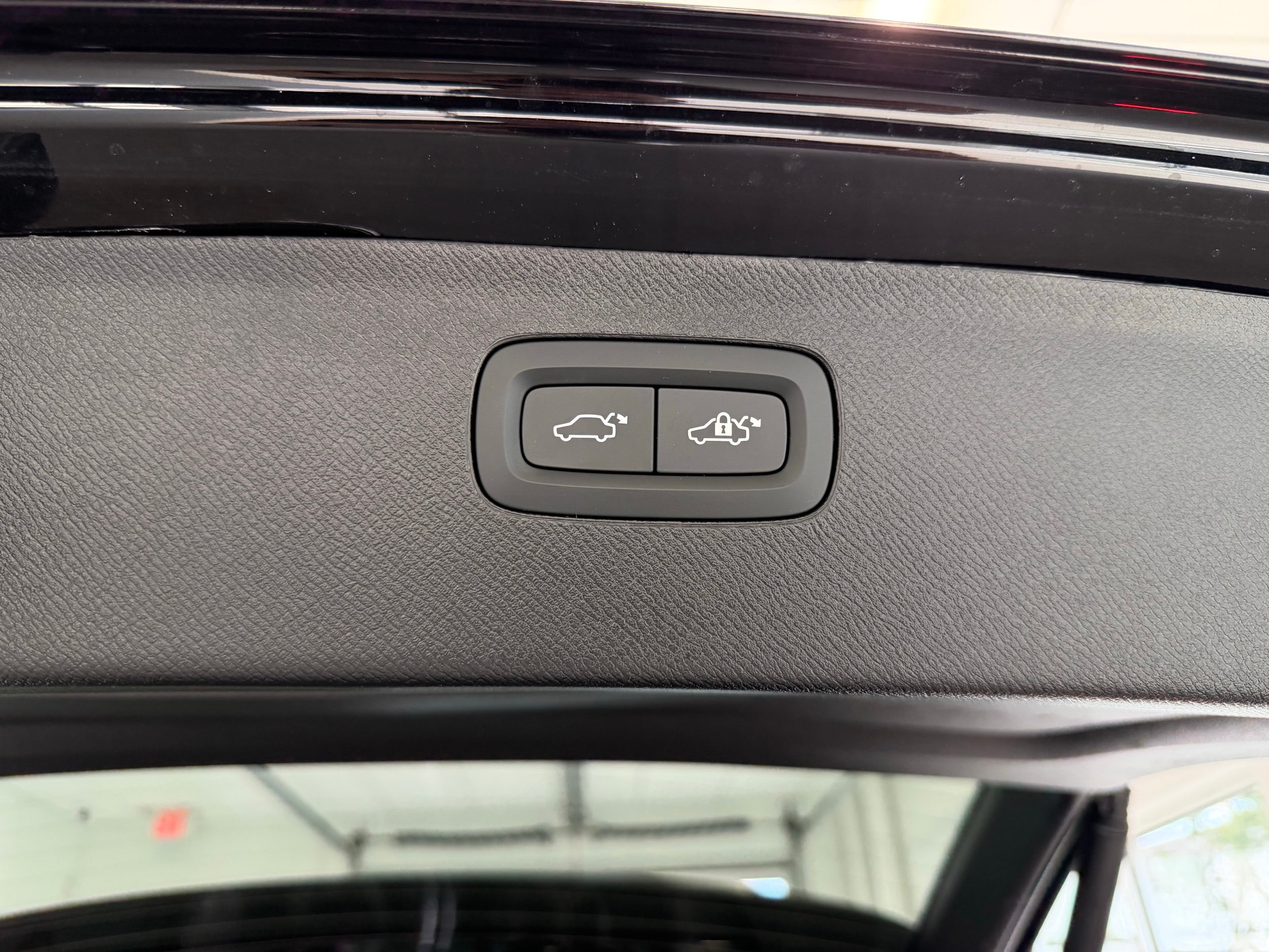 2026 Volvo XC90 Ultra - Photo 24