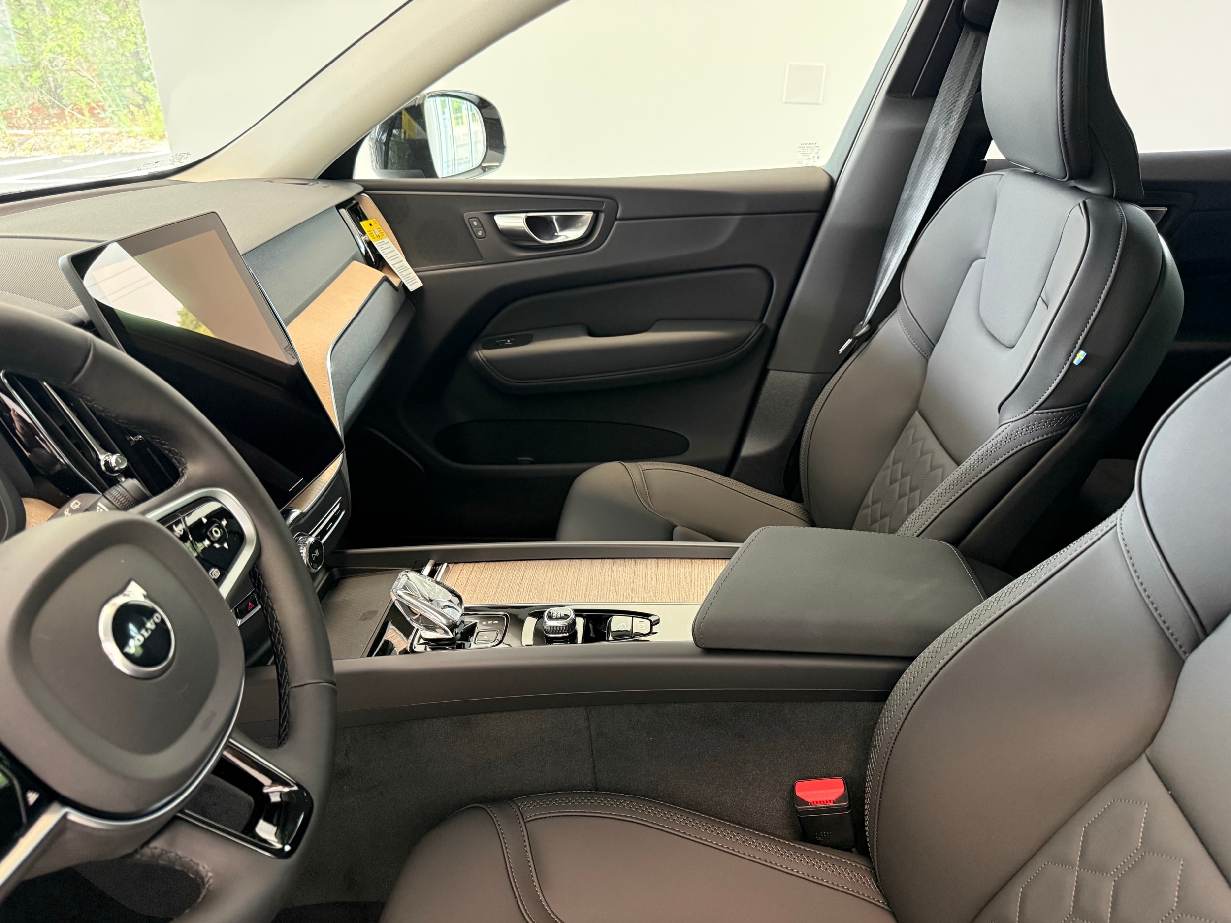 new 2026 Volvo XC60 car, priced at $57,985