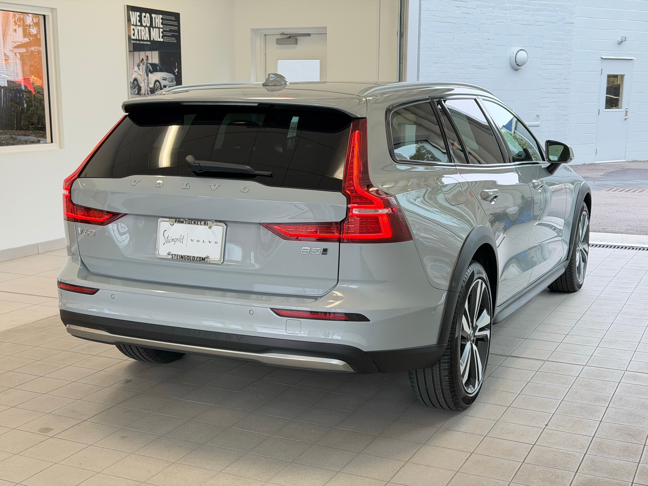 used 2025 Volvo V60 Cross Country car, priced at $43,500