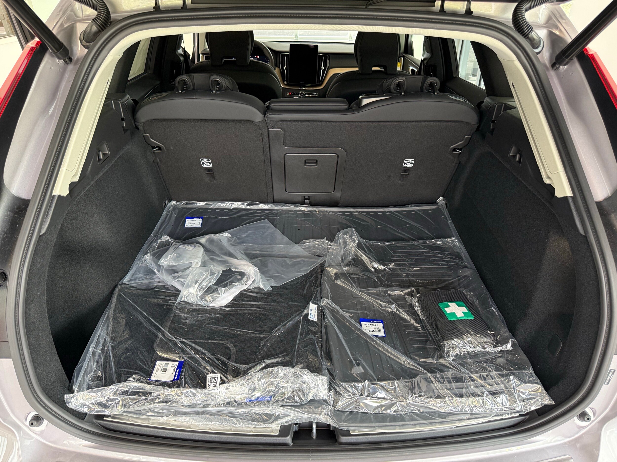 new 2026 Volvo XC60 car, priced at $57,985