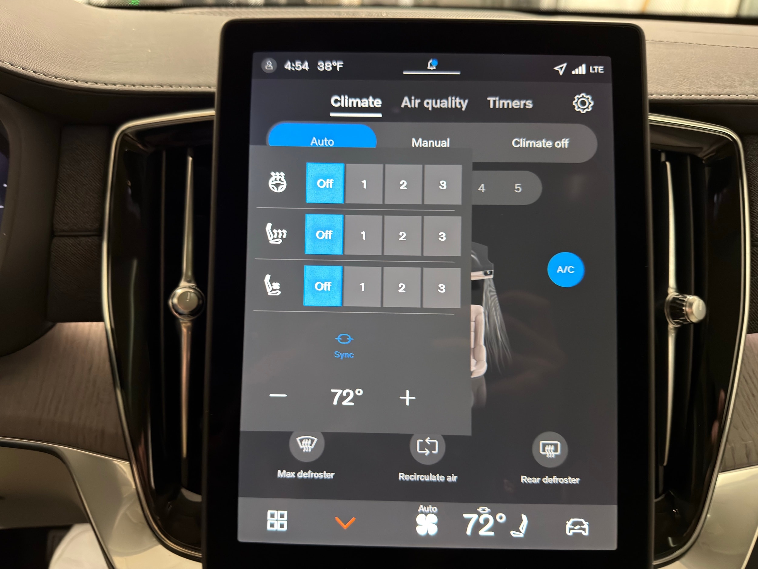 new 2026 Volvo XC90 plug-in hybrid car, priced at $86,200