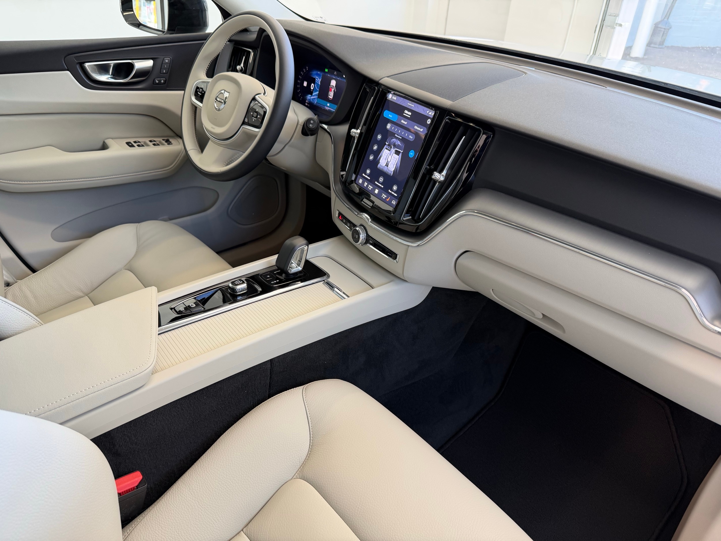 used 2025 Volvo XC60 car, priced at $43,500