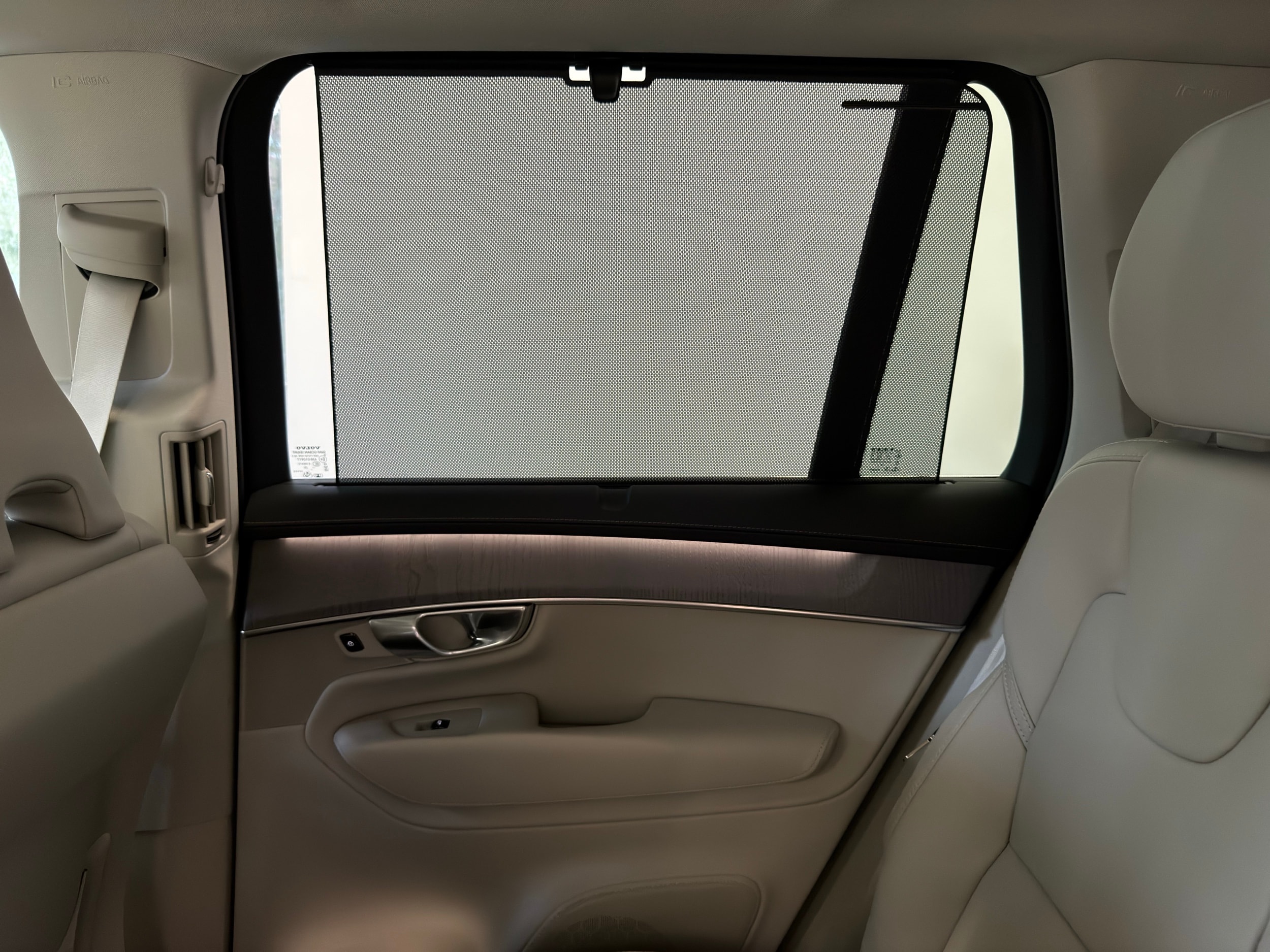 new 2026 Volvo XC90 plug-in hybrid car, priced at $85,625