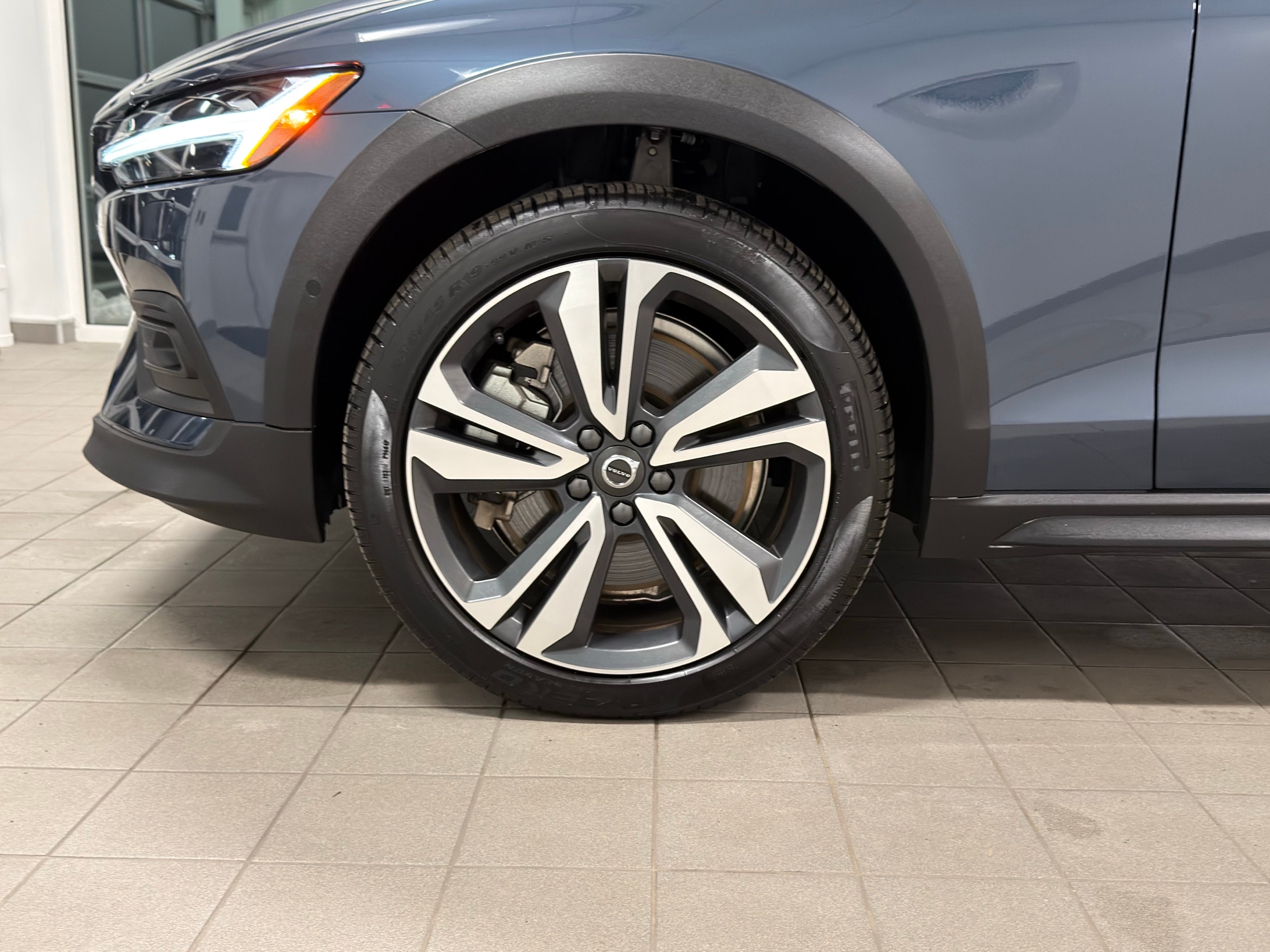 used 2025 Volvo V60 Cross Country car, priced at $41,500