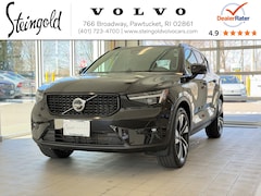 2025 Volvo XC40 B5 AWD Plus Dark Theme SUV