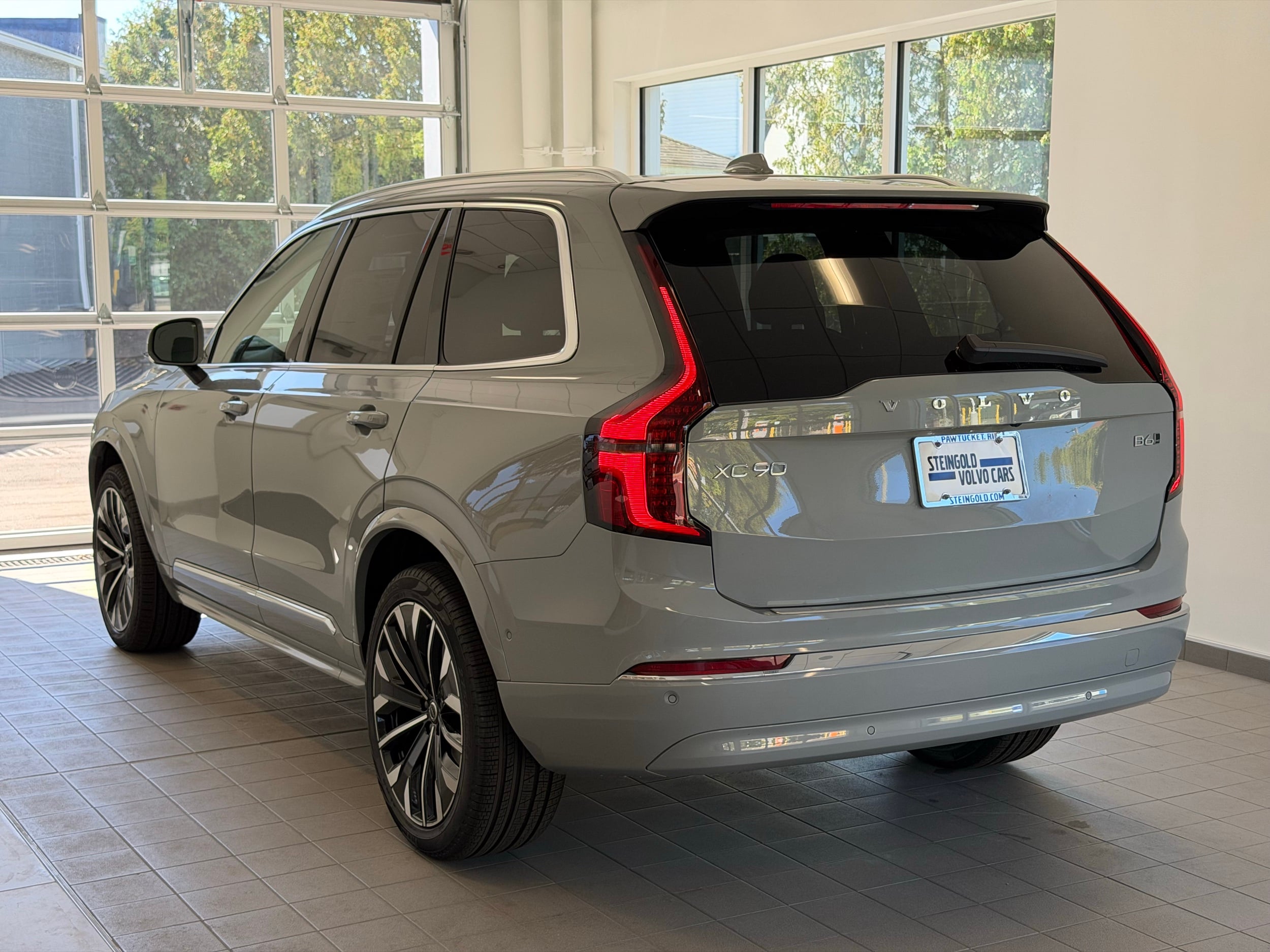 2026 Volvo XC90 Plus - Photo 7