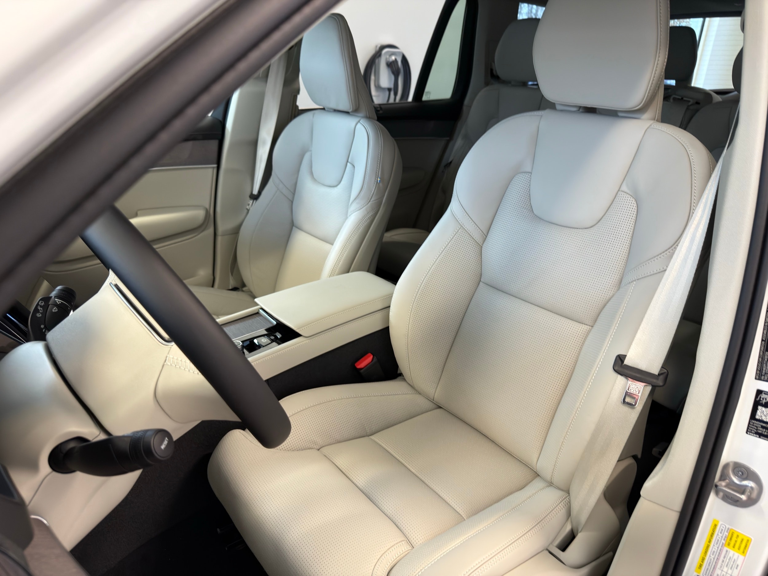 new 2026 Volvo XC90 plug-in hybrid car, priced at $85,625