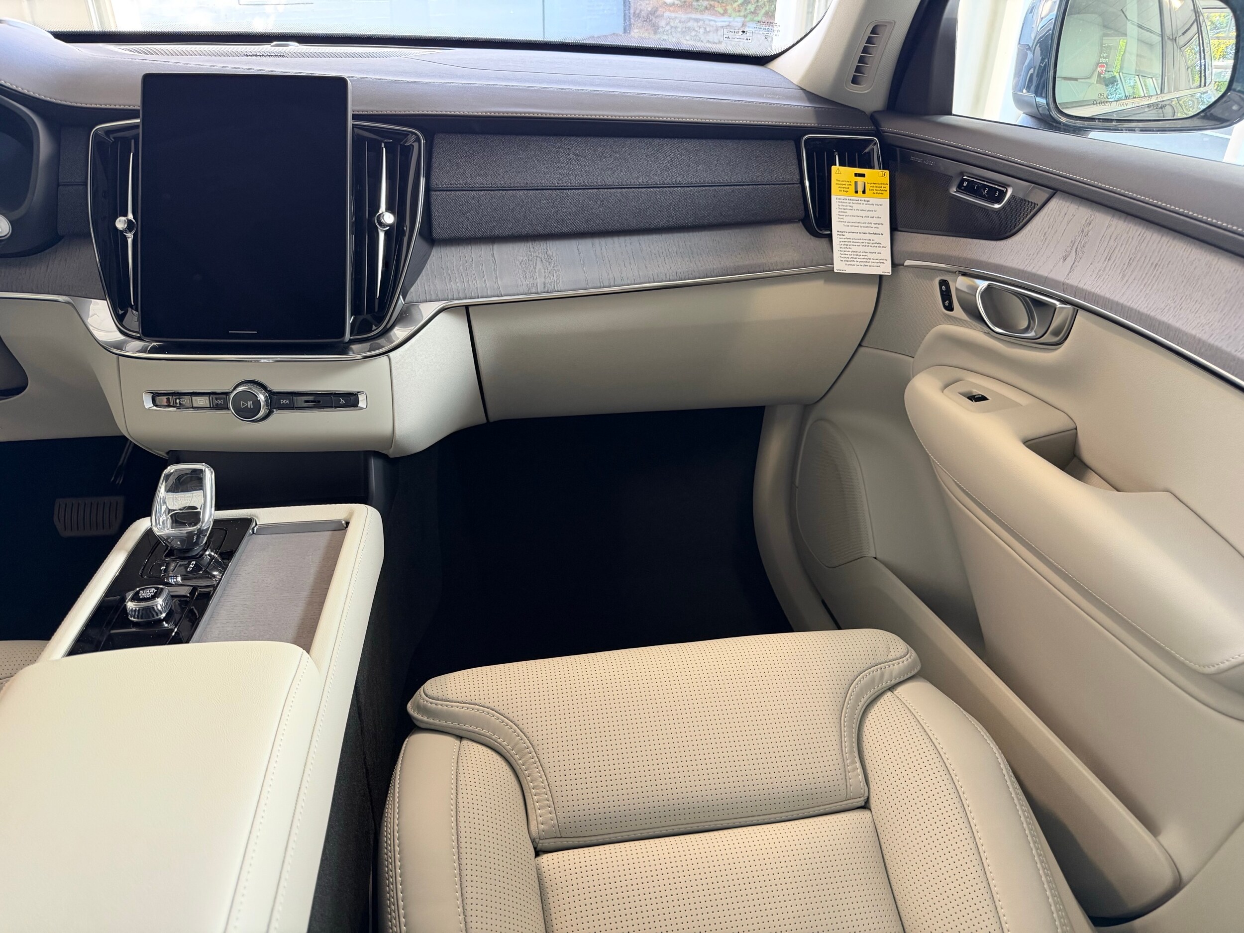 new 2026 Volvo XC90 car, priced at $75,155