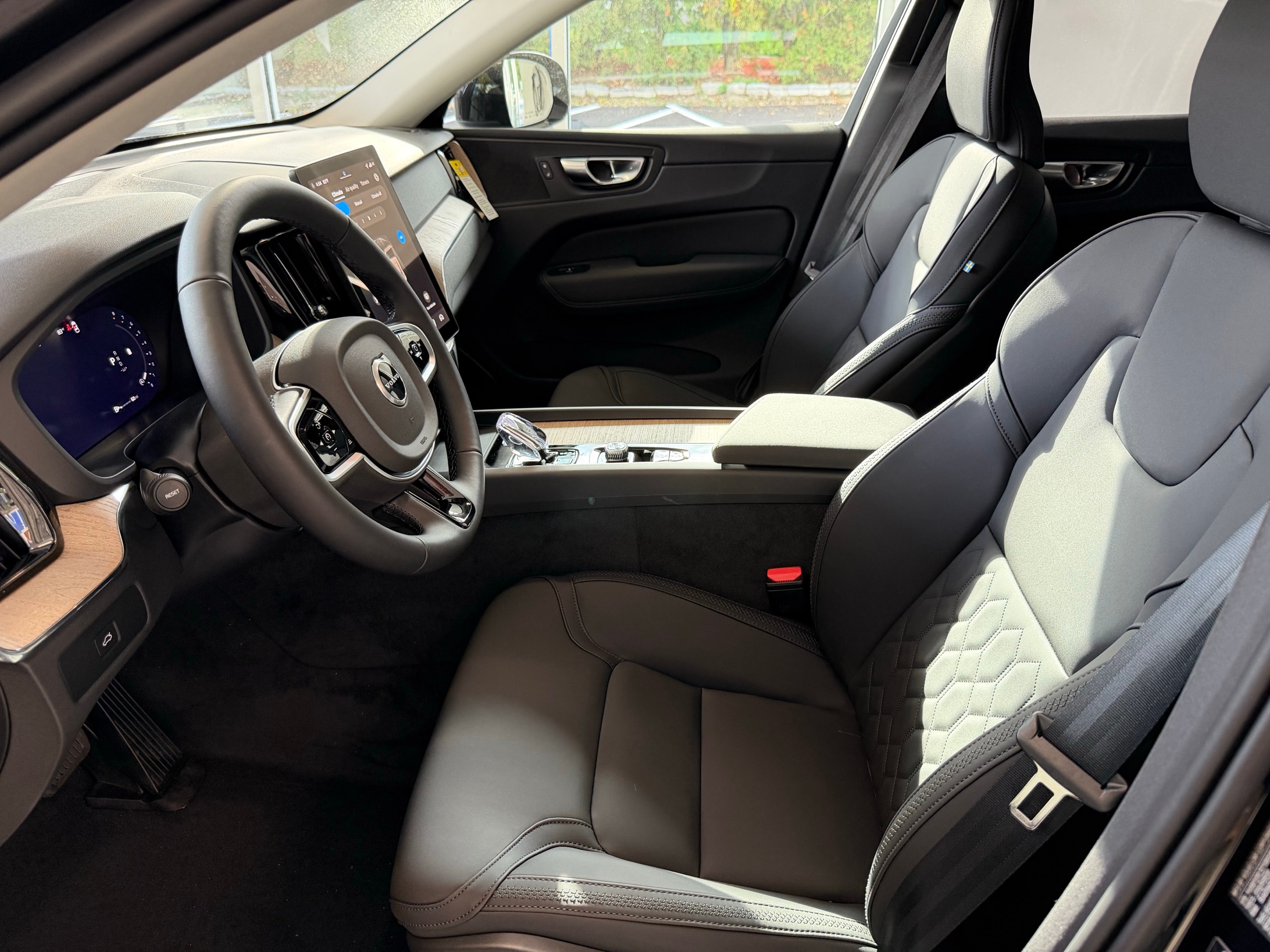 new 2026 Volvo XC60 car, priced at $57,985