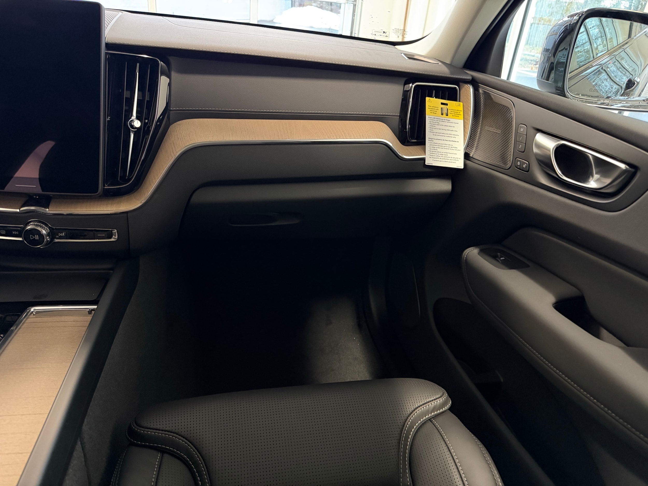 new 2026 Volvo XC60 plug-in hybrid car, priced at $75,235