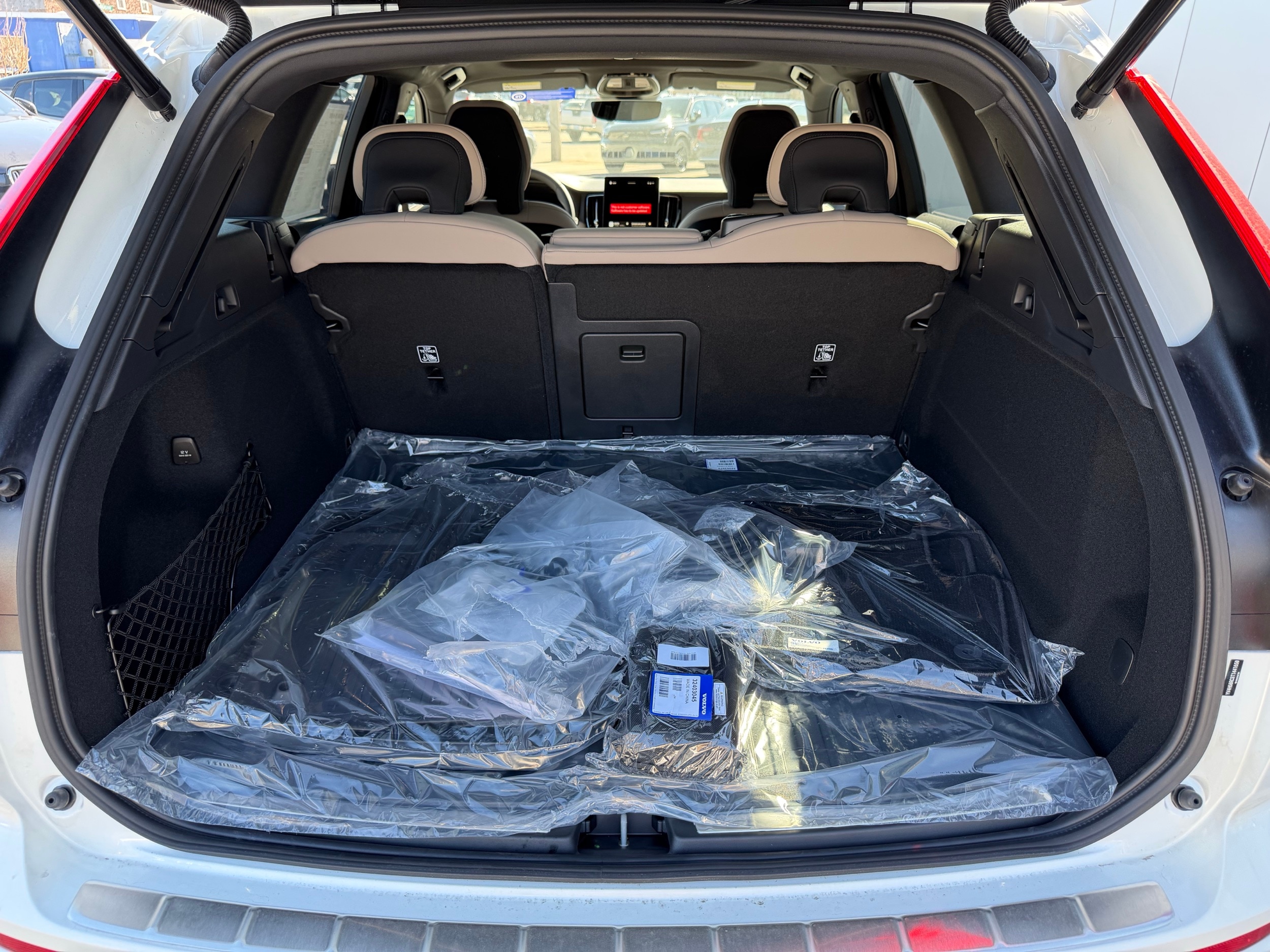 new 2026 Volvo XC60 plug-in hybrid car, priced at $69,405