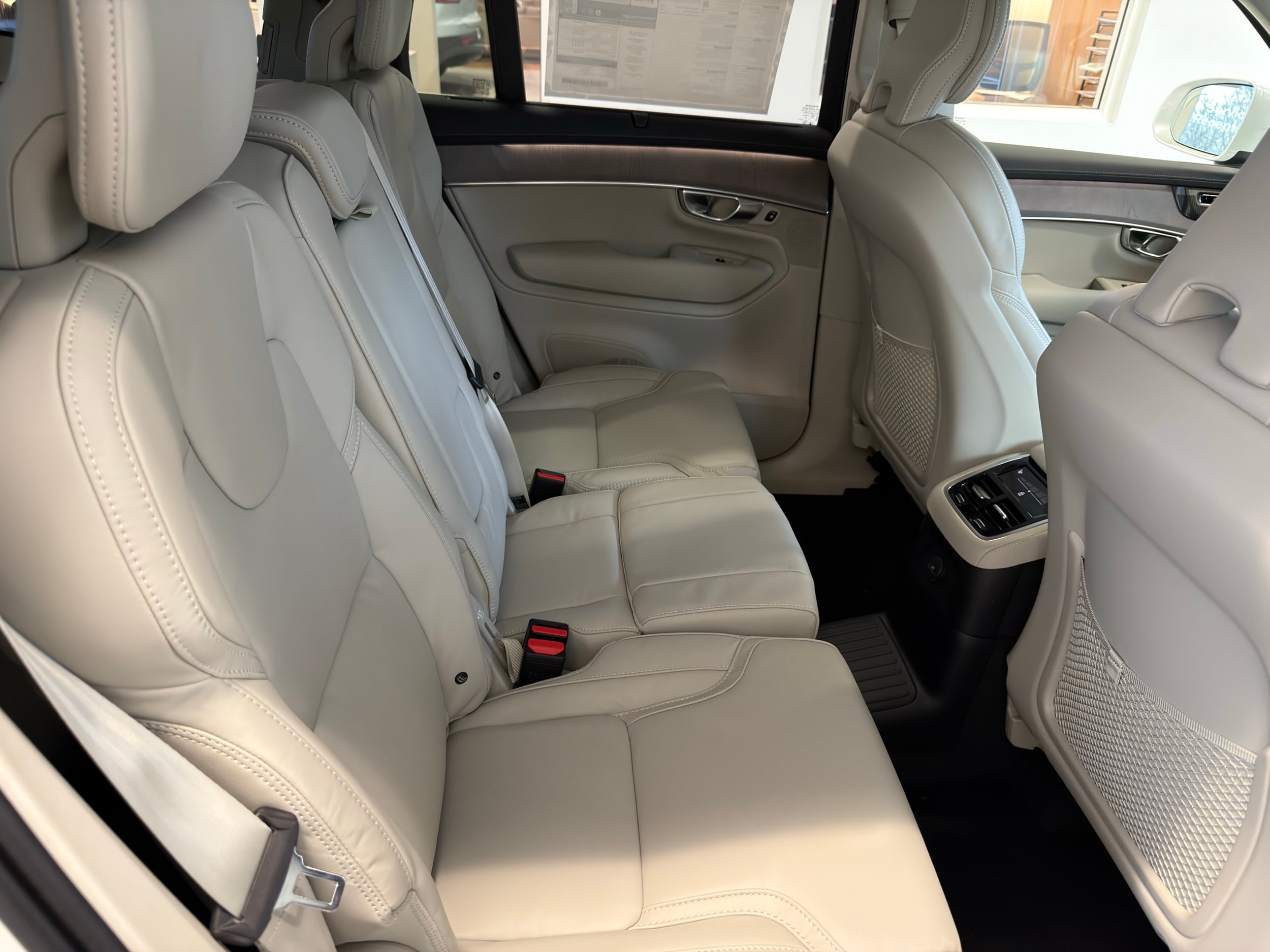 new 2026 Volvo XC90 plug-in hybrid car, priced at $85,625