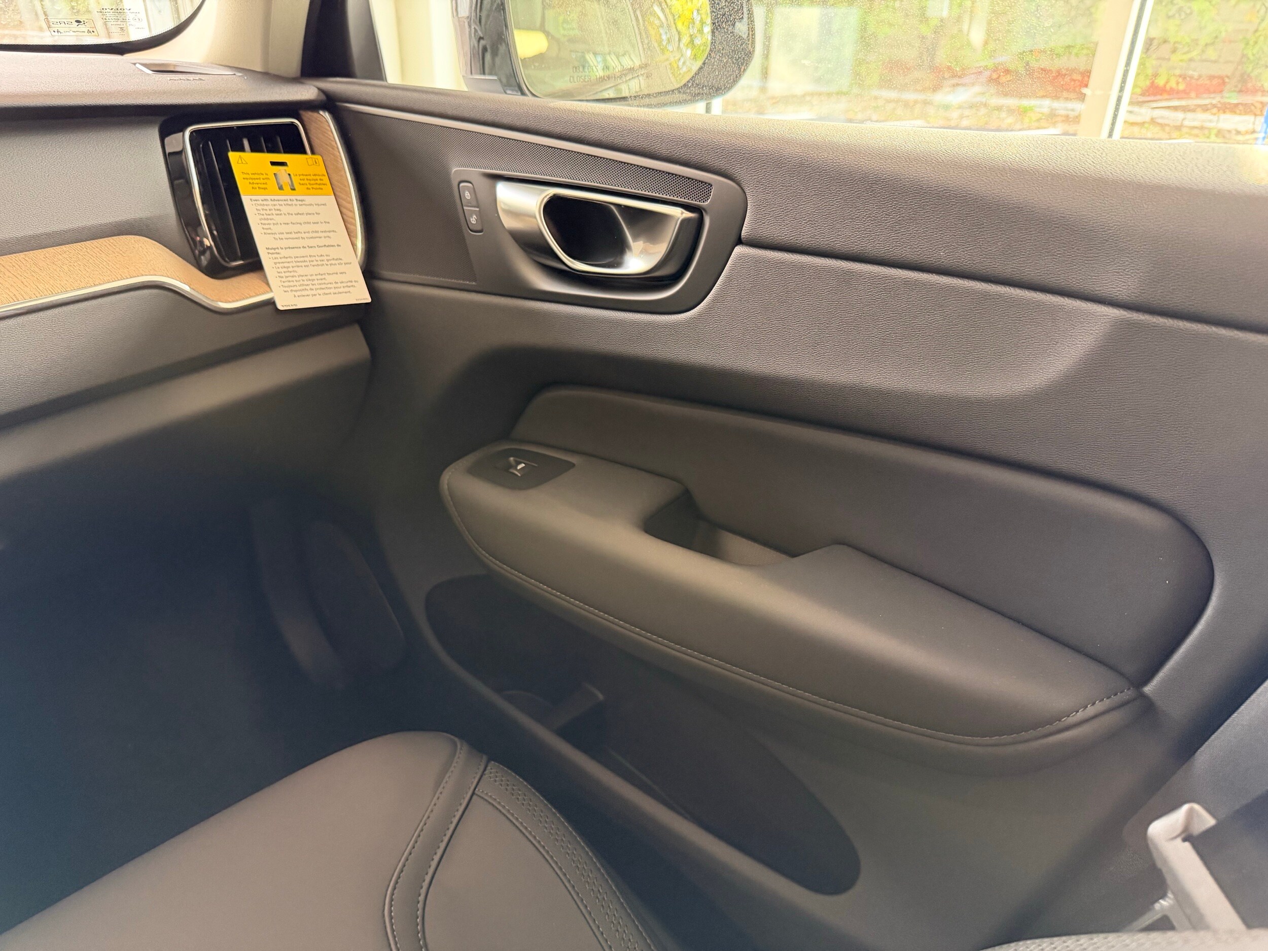 new 2026 Volvo XC60 car, priced at $57,985