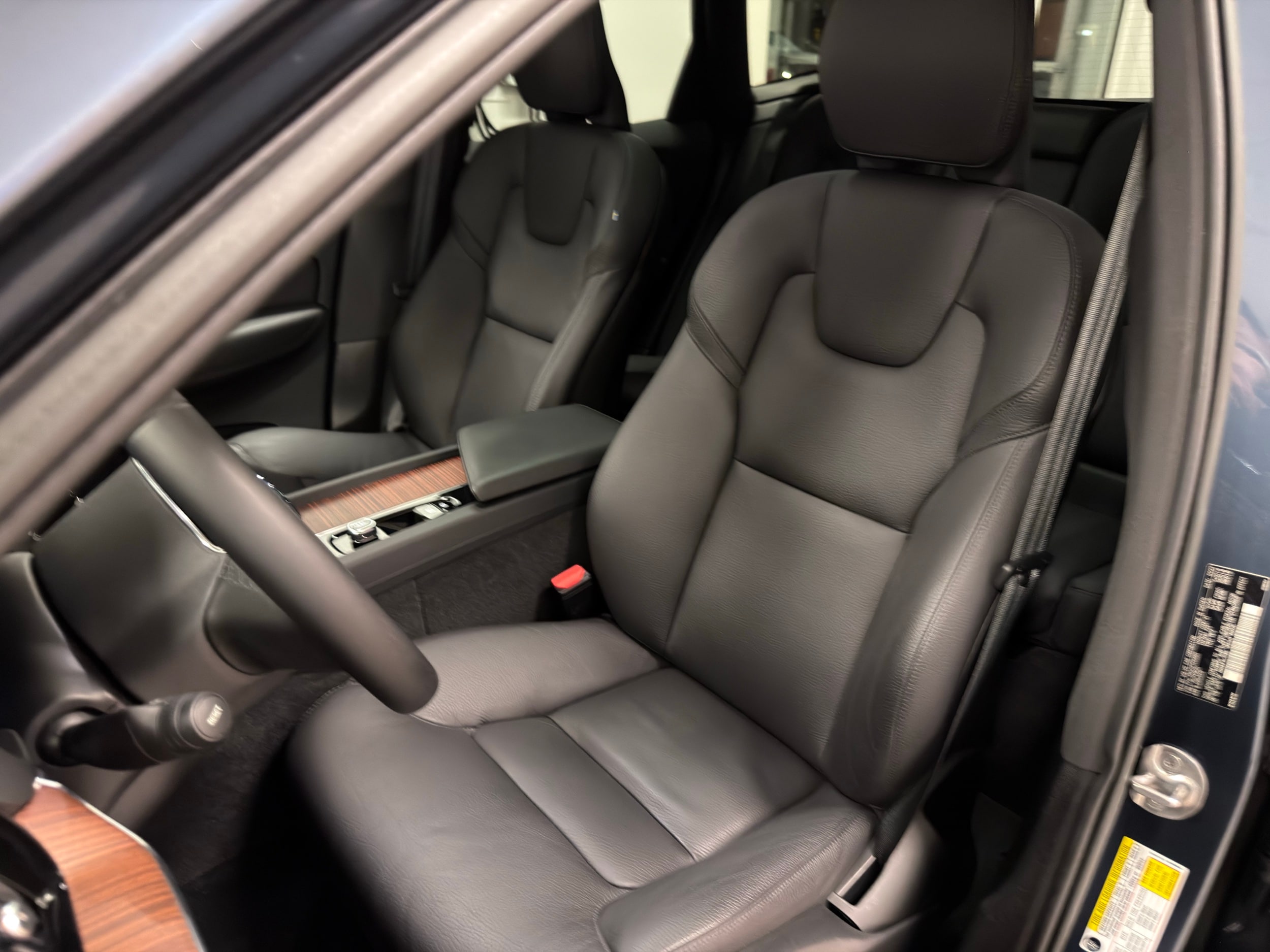 used 2023 Volvo XC60 car, priced at $39,500