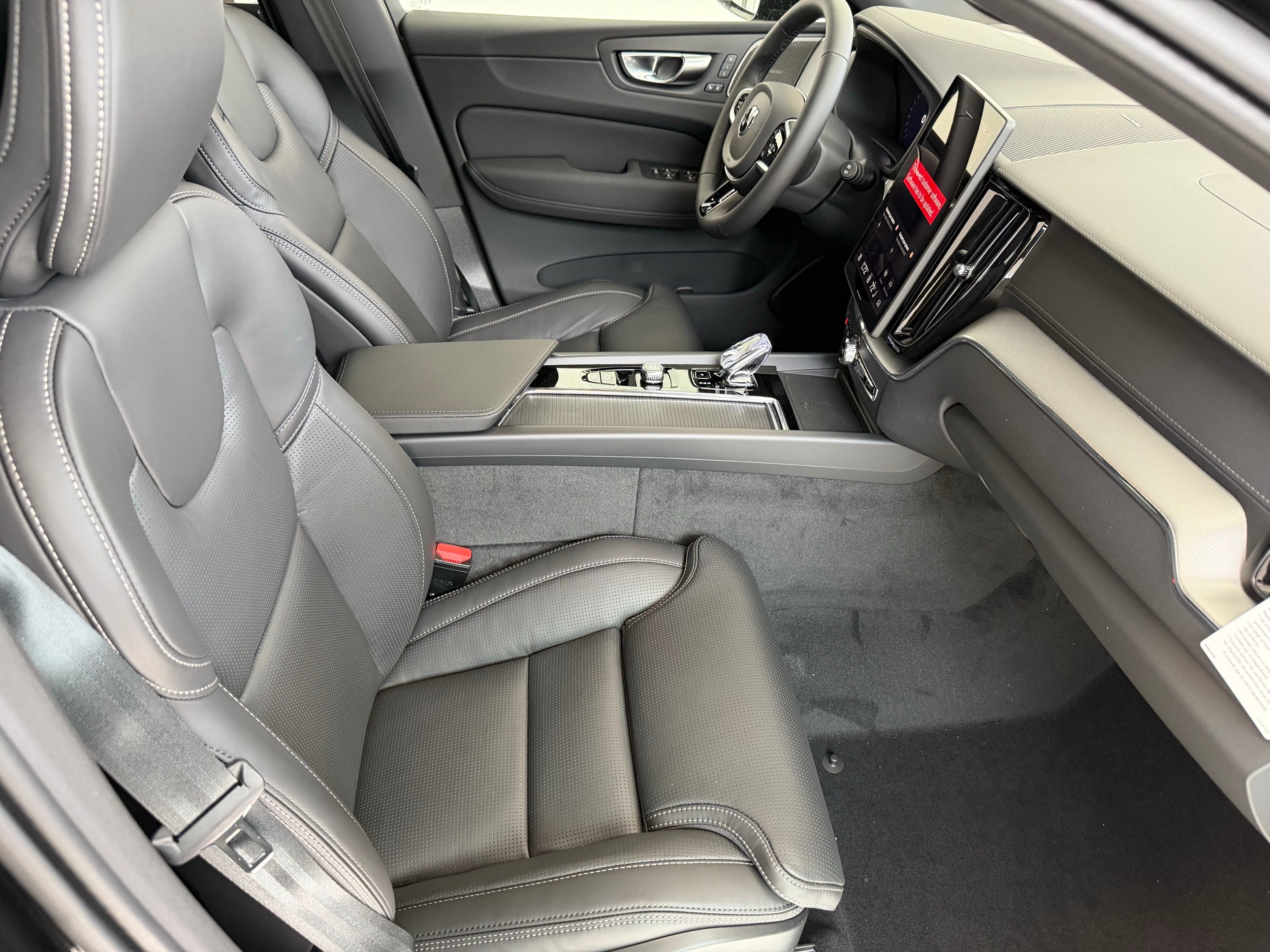 new 2026 Volvo XC60 plug-in hybrid car, priced at $77,240