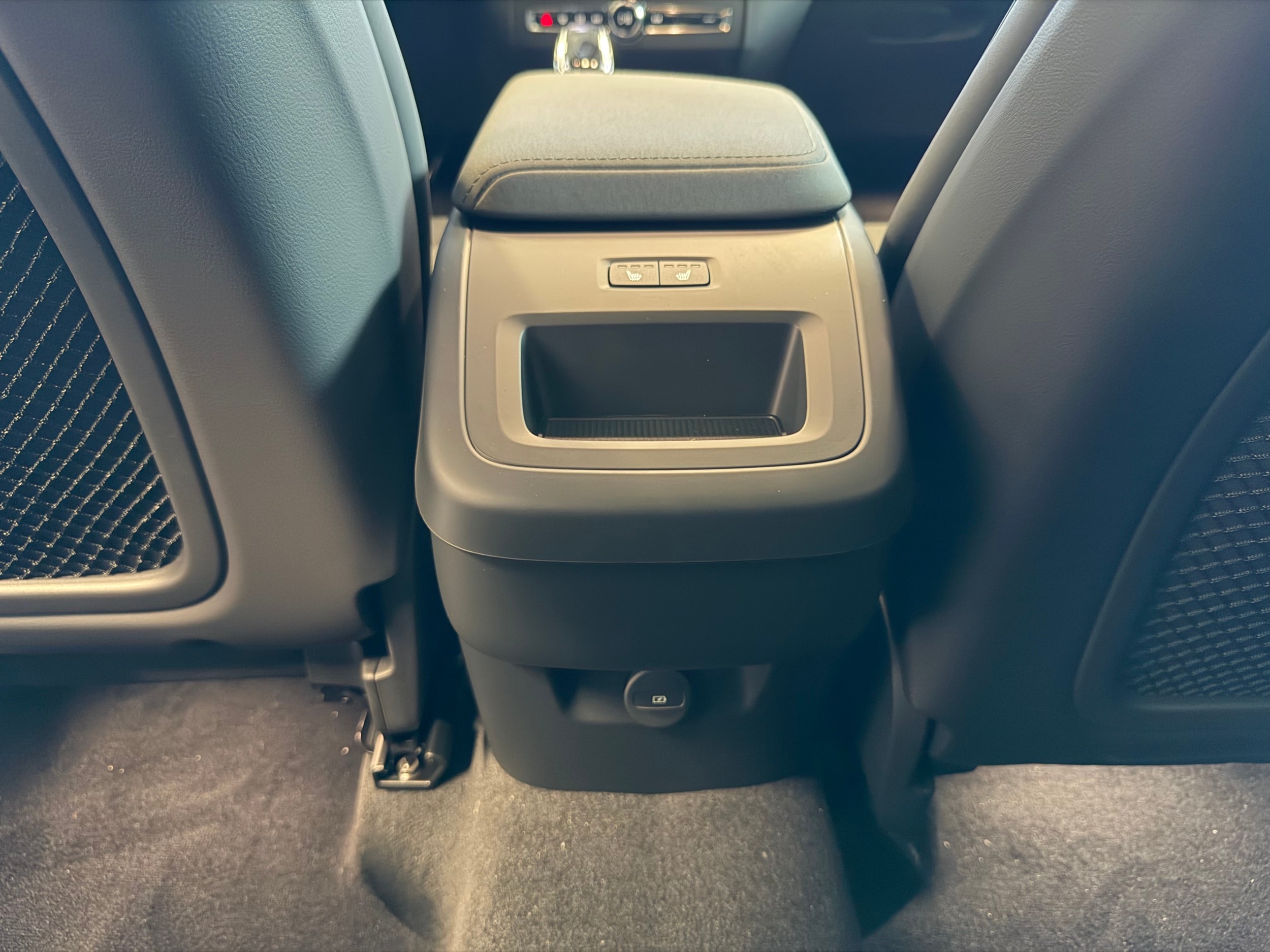 new 2026 Volvo XC60 car, priced at $57,985