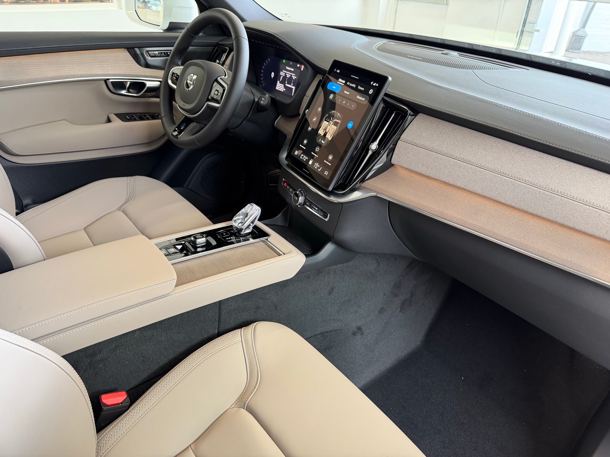 new 2026 Volvo XC90 plug-in hybrid car, priced at $84,180