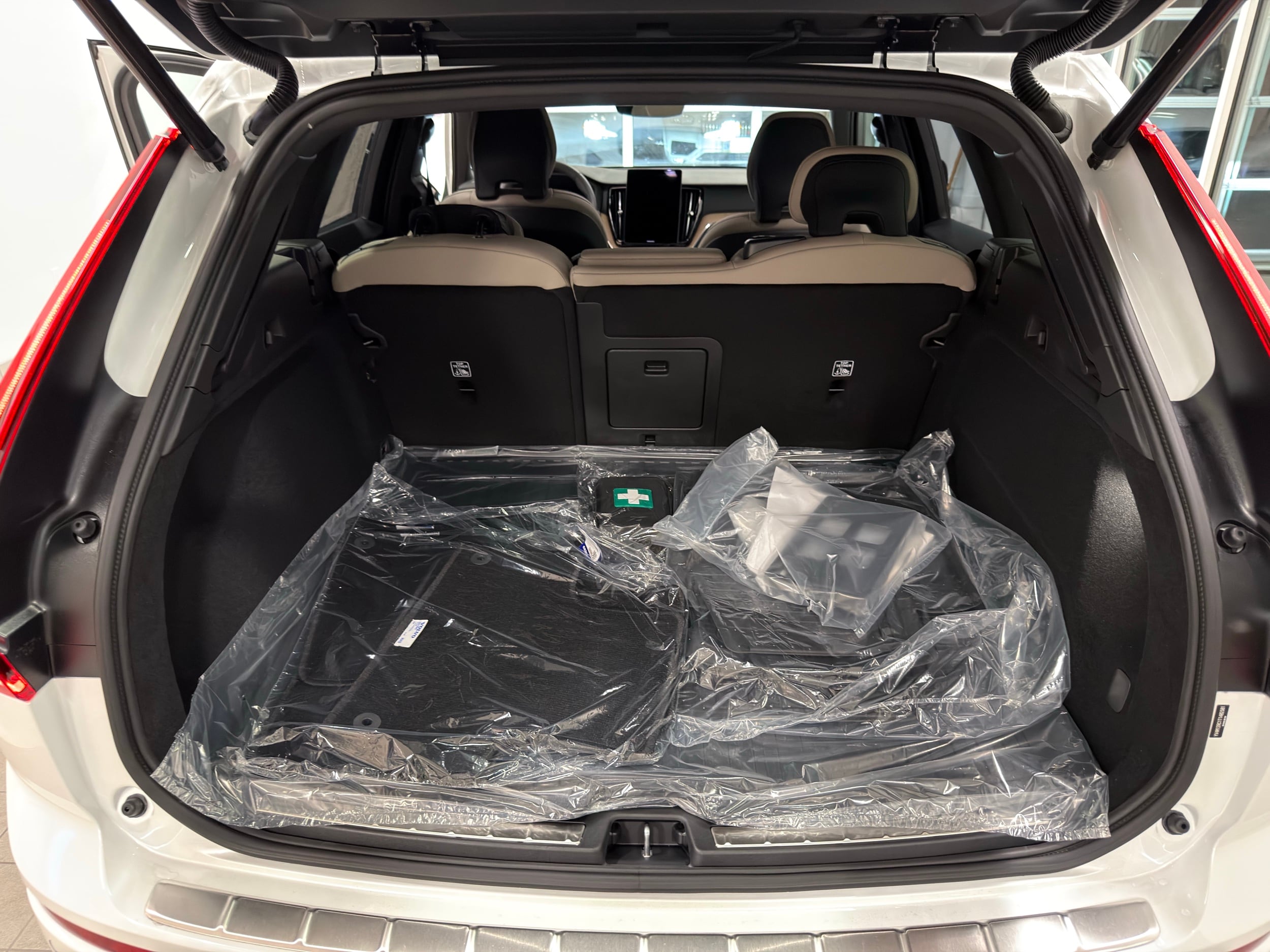 new 2026 Volvo XC60 car, priced at $57,985