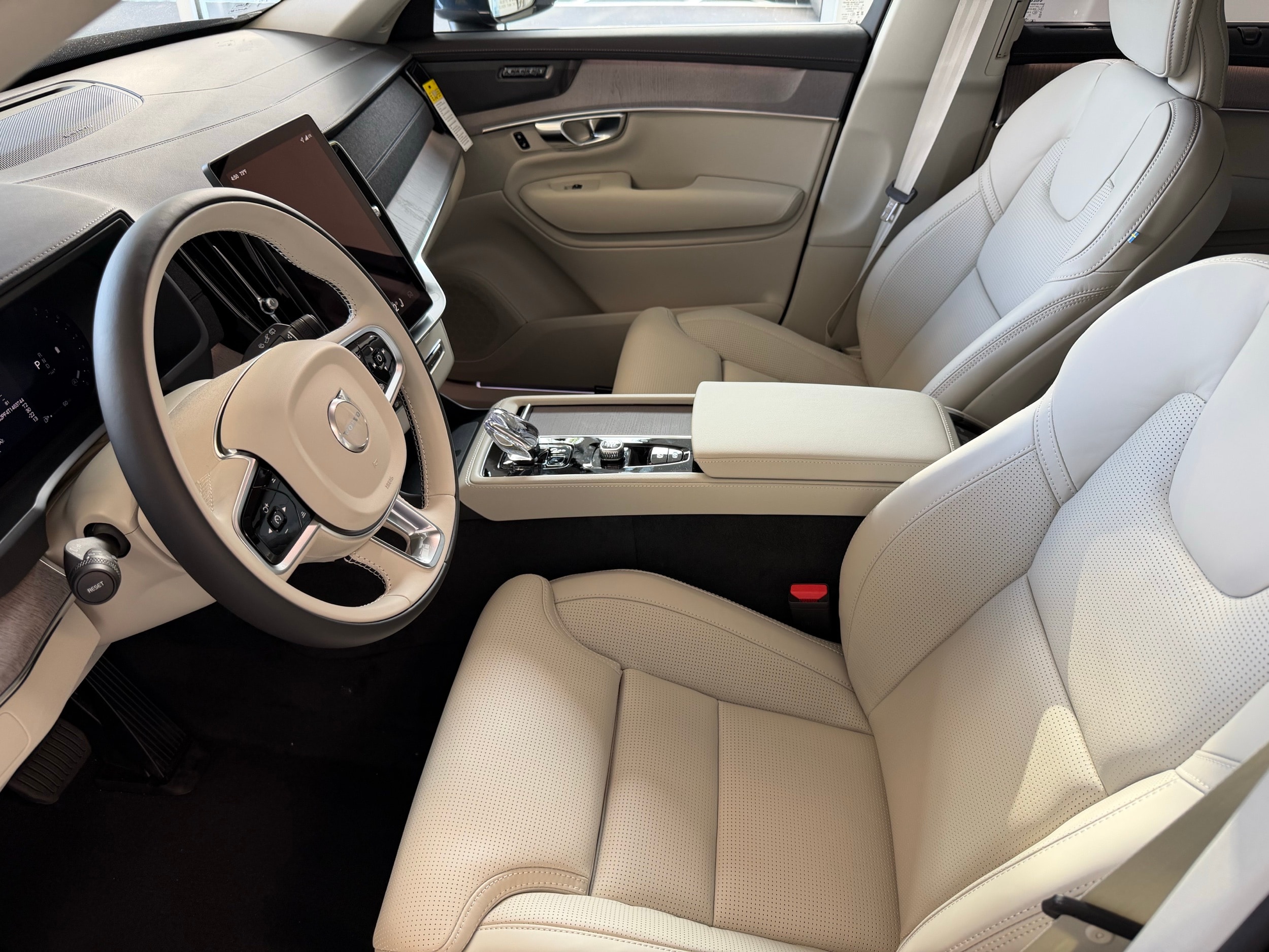 new 2026 Volvo XC90 car, priced at $75,155