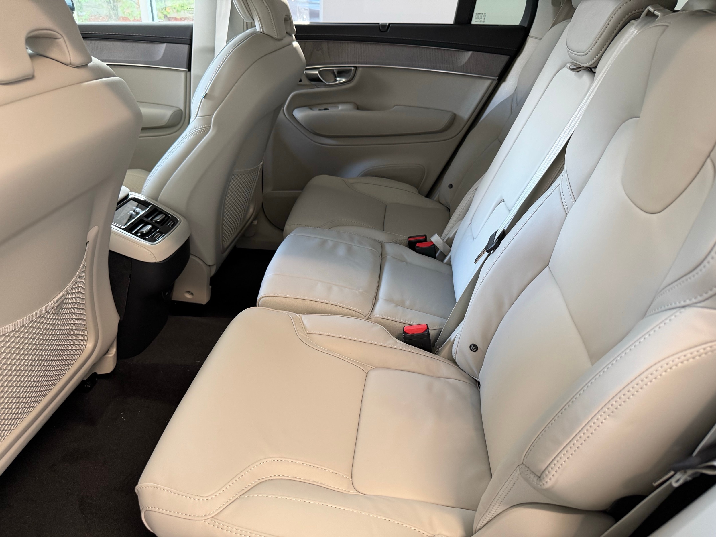 new 2026 Volvo XC90 car, priced at $75,155