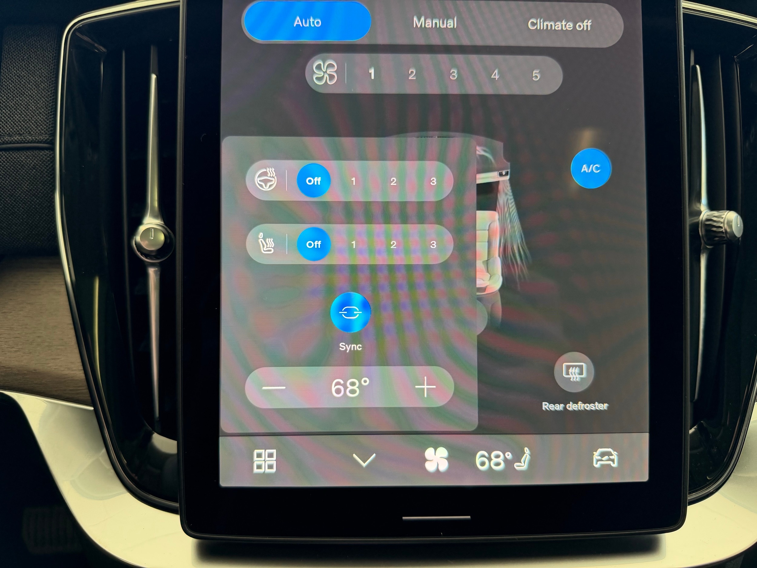 2026 Volvo XC90 Plus - Photo 18