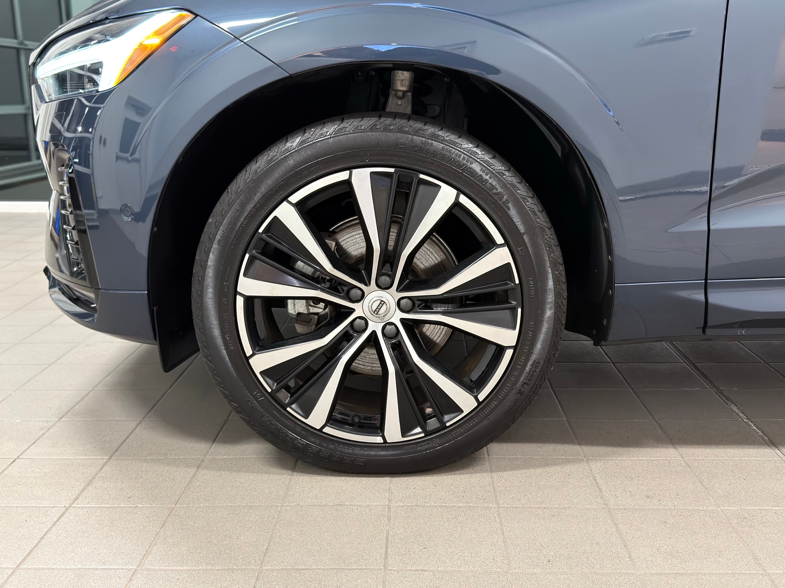 used 2023 Volvo XC60 car, priced at $39,500