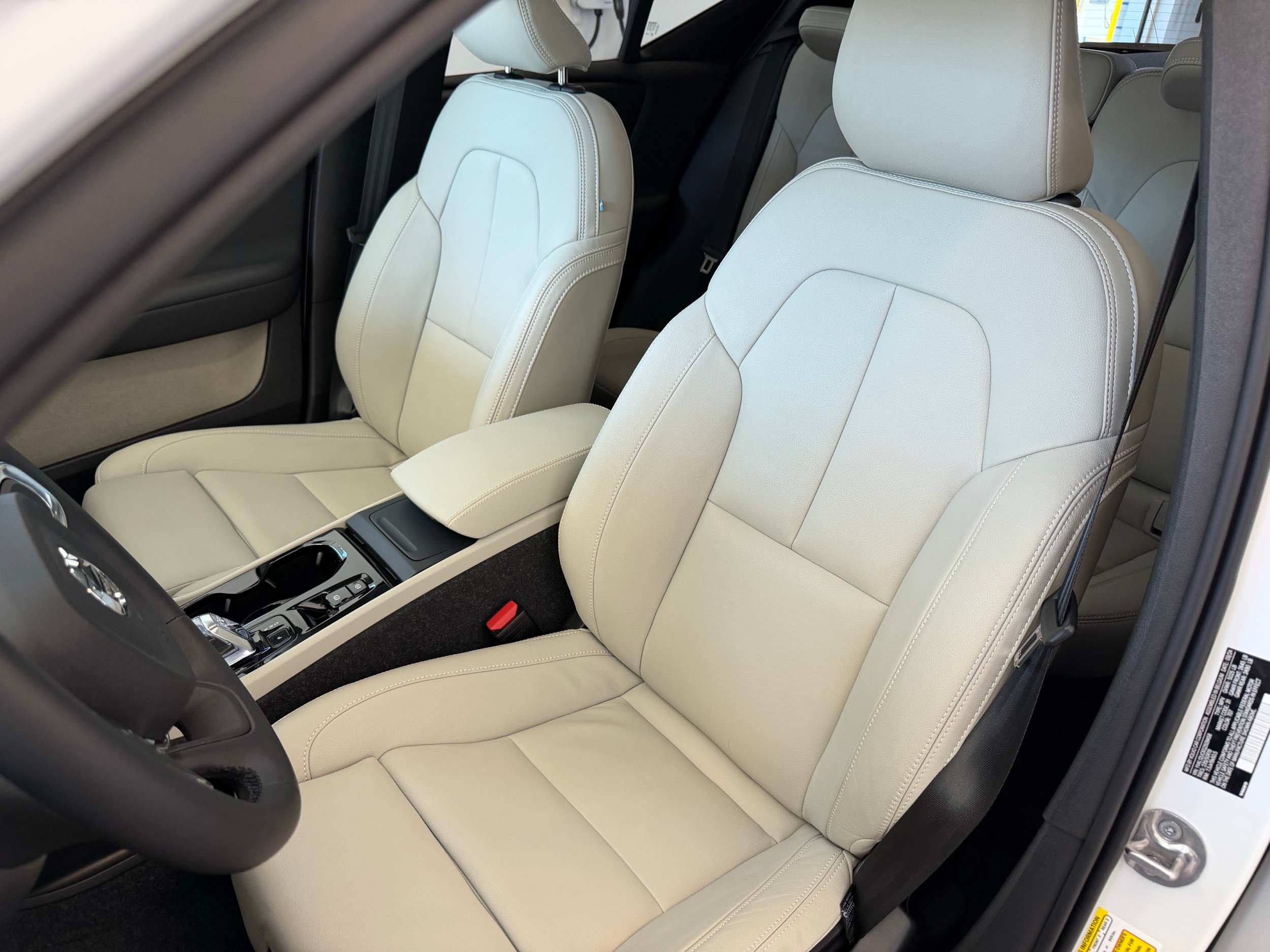 used 2025 Volvo XC40 car, priced at $38,500