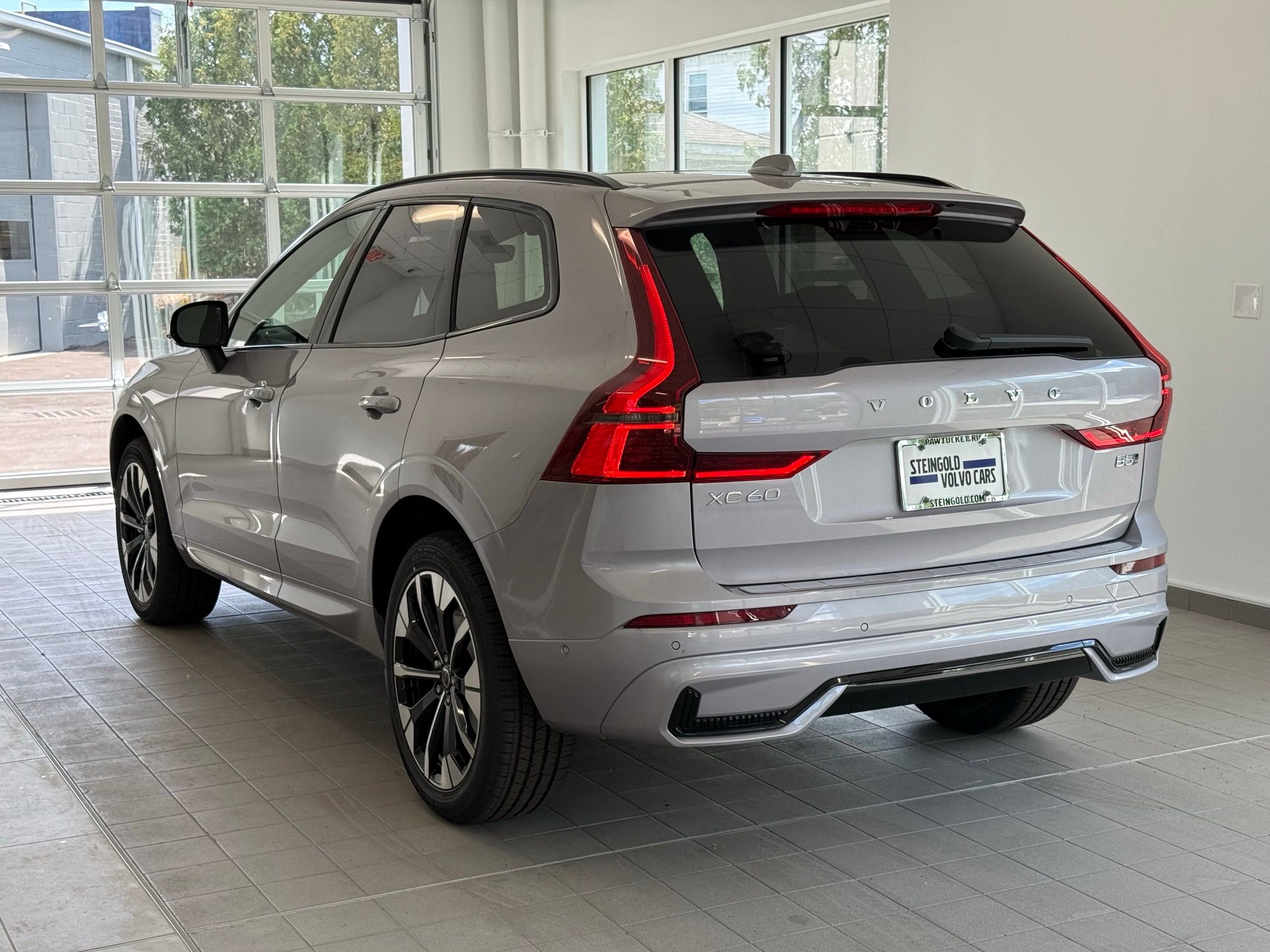 new 2026 Volvo XC60 car, priced at $57,985