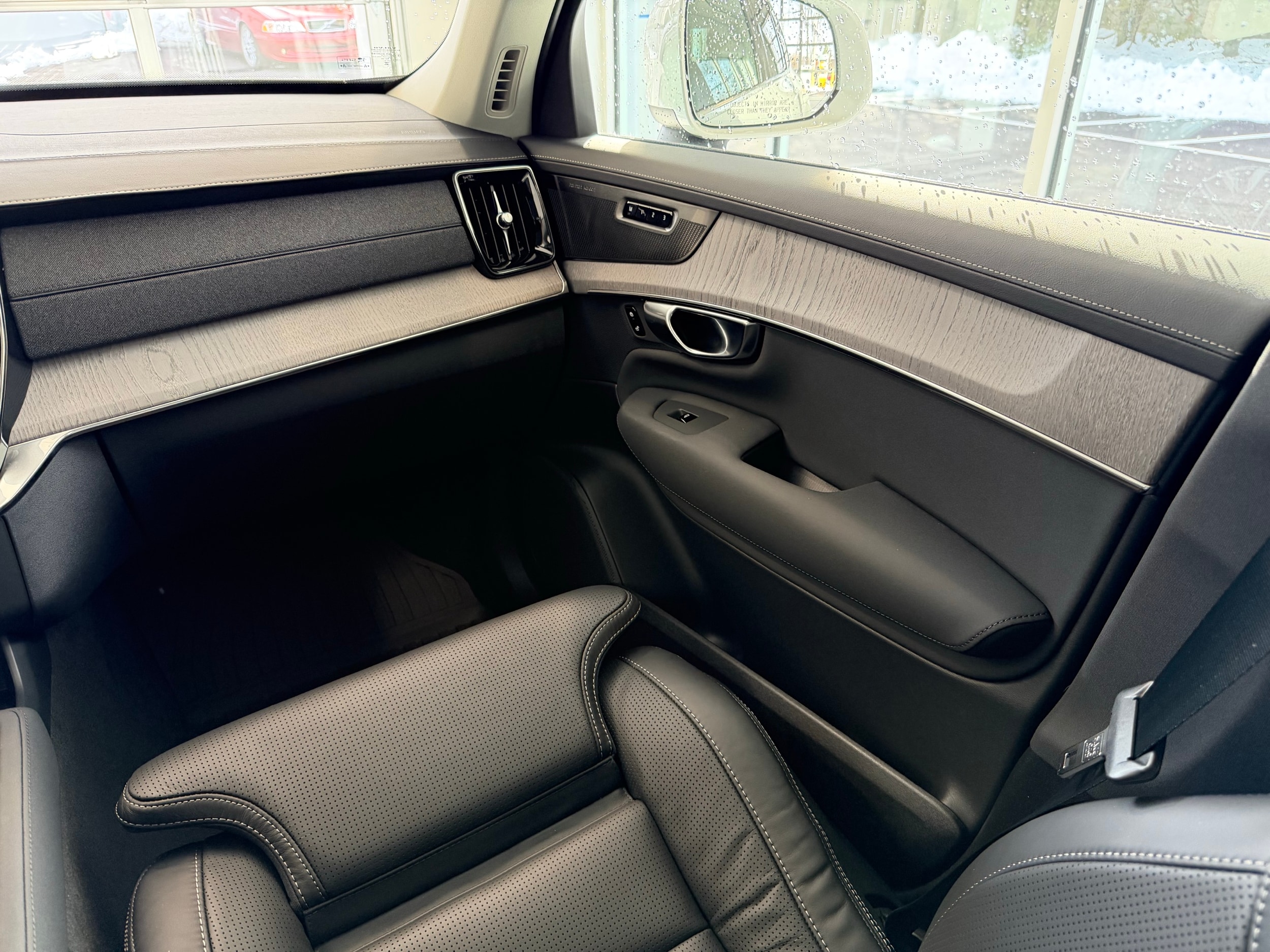 new 2026 Volvo XC90 plug-in hybrid car, priced at $86,000