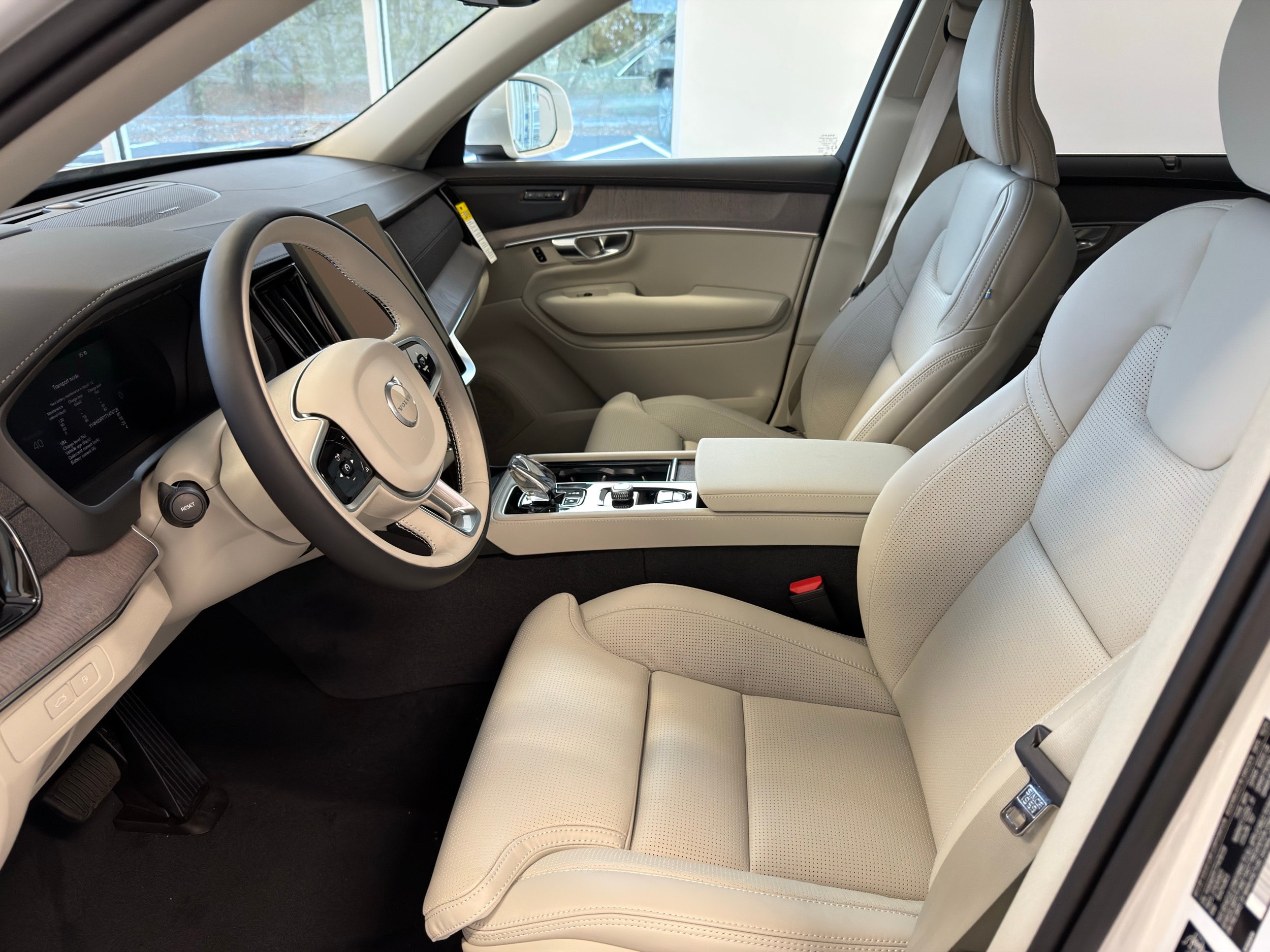 new 2026 Volvo XC90 plug-in hybrid car, priced at $85,625