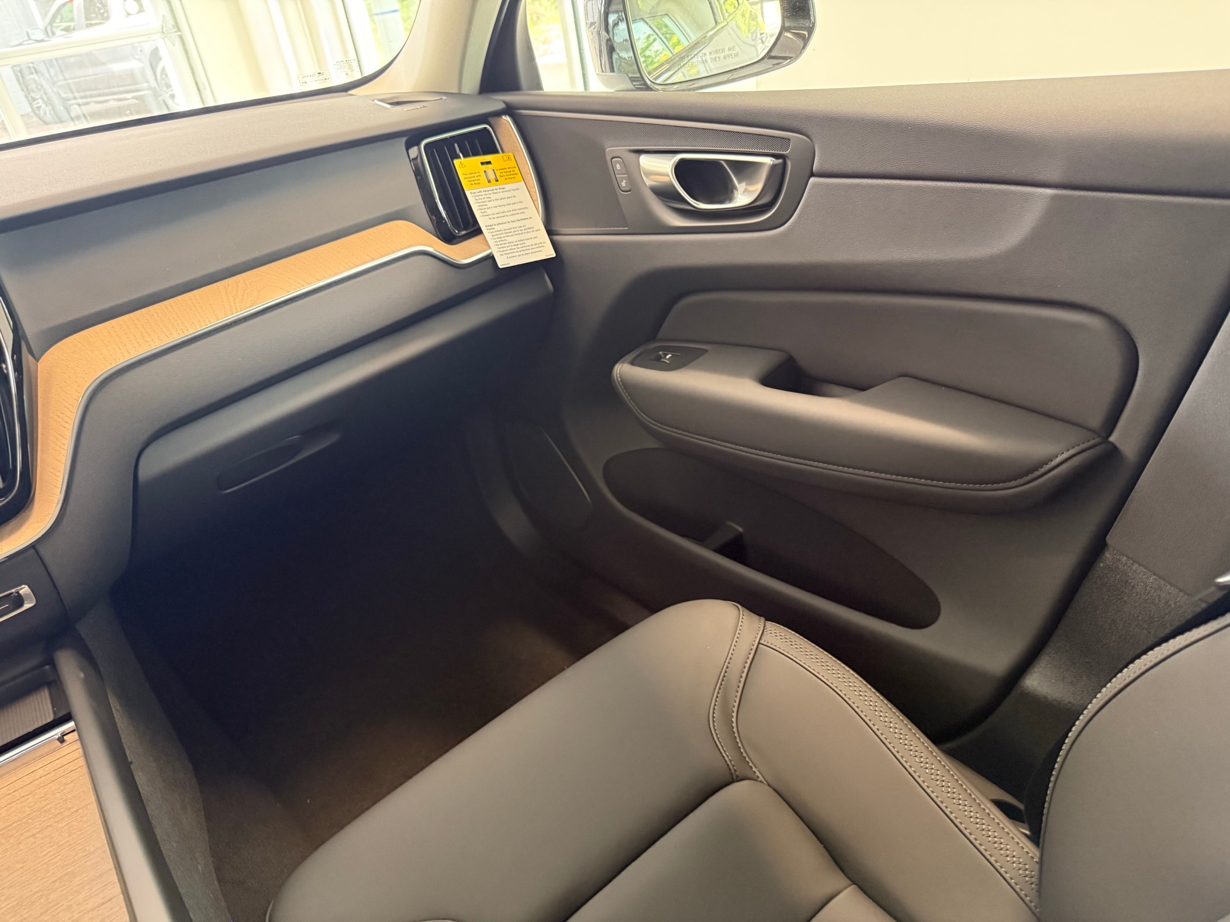 new 2026 Volvo XC60 car, priced at $57,985