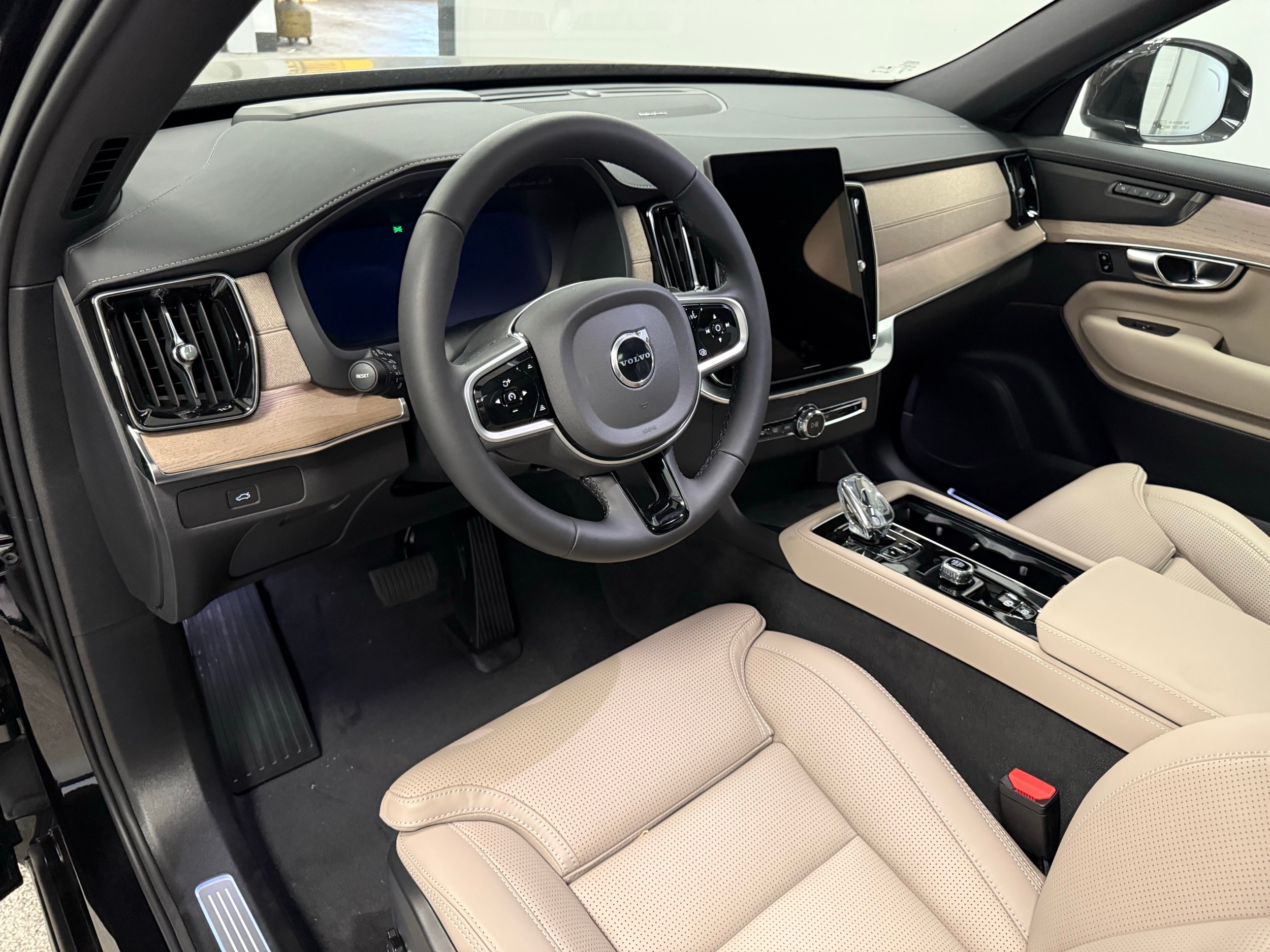 new 2026 Volvo XC90 car, priced at $75,950