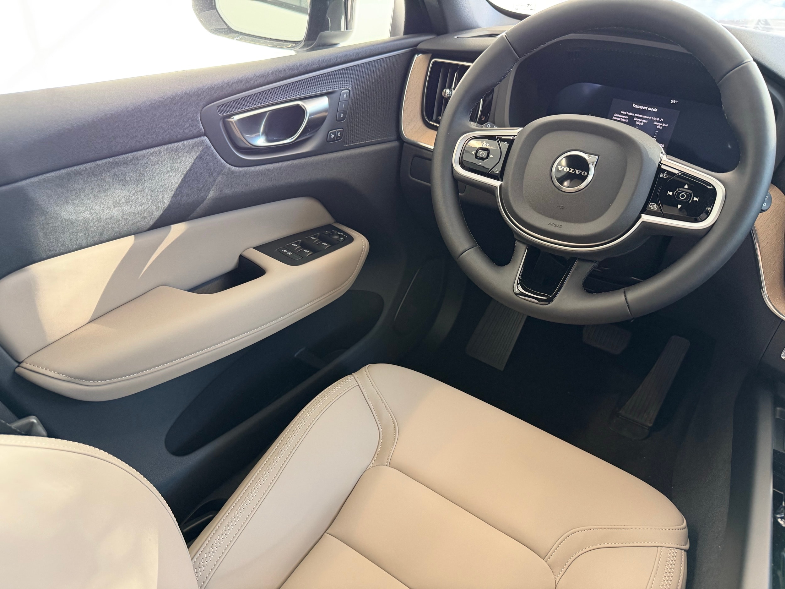 new 2026 Volvo XC60 car, priced at $57,985