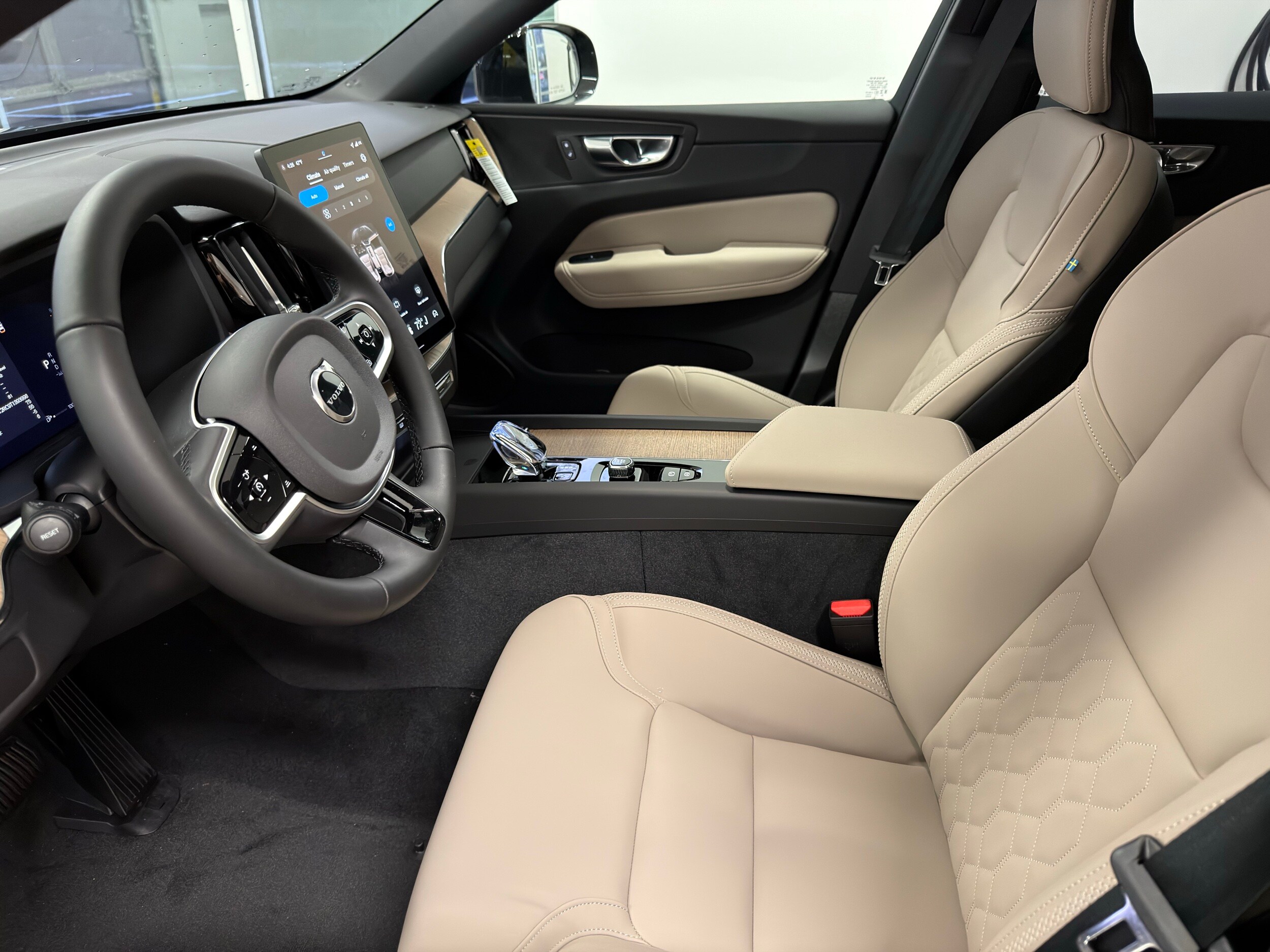 new 2026 Volvo XC60 car, priced at $57,985