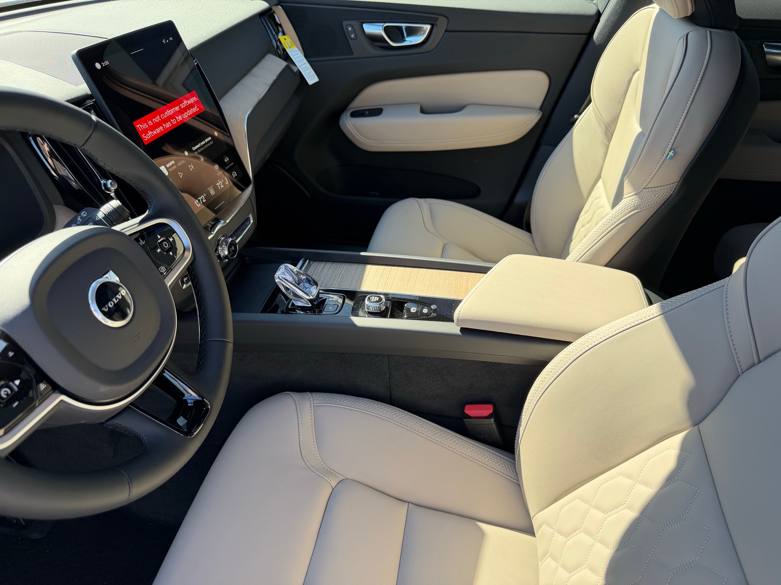 new 2026 Volvo XC60 plug-in hybrid car, priced at $69,405