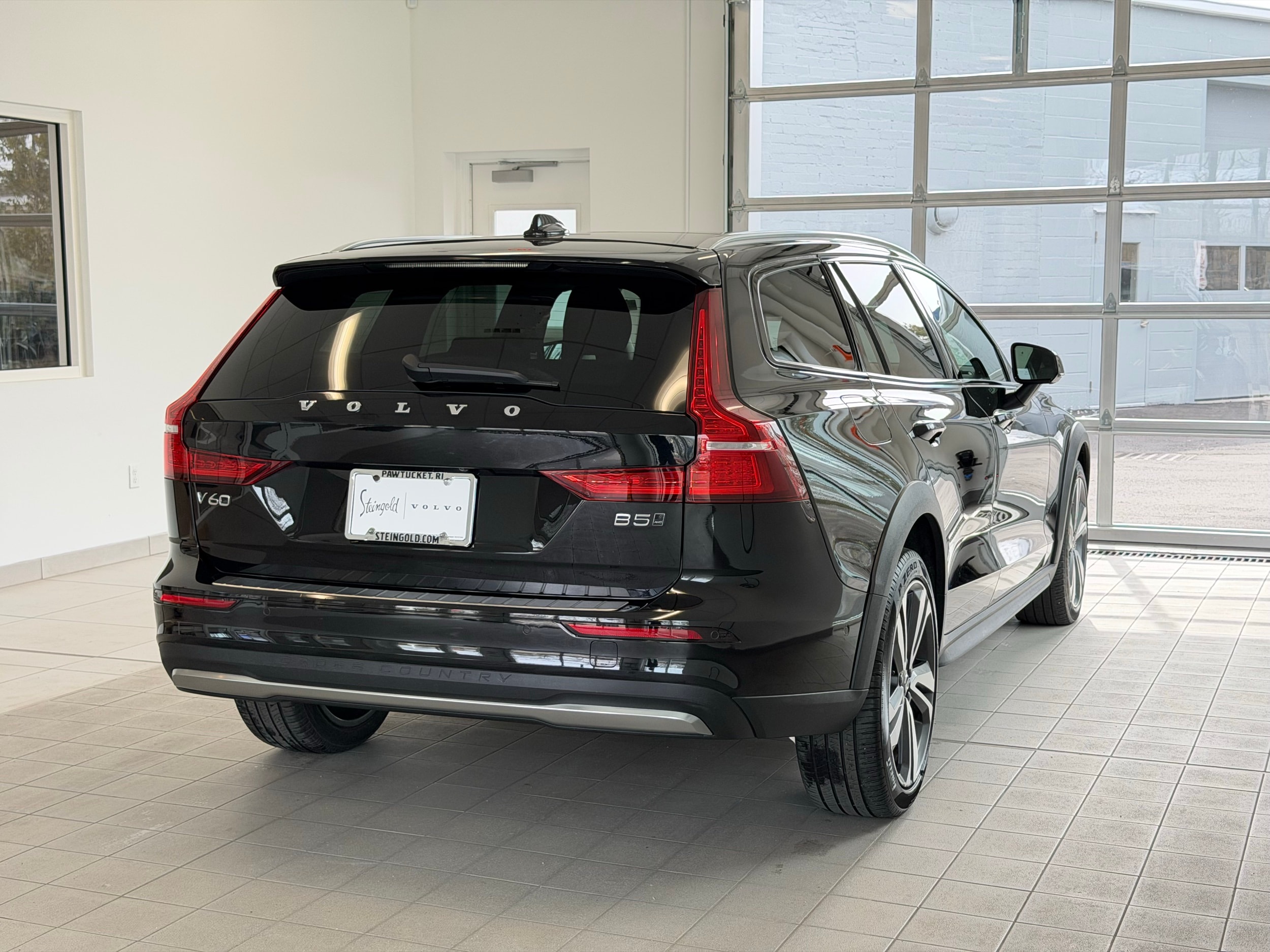 used 2024 Volvo V60 Cross Country car, priced at $39,200