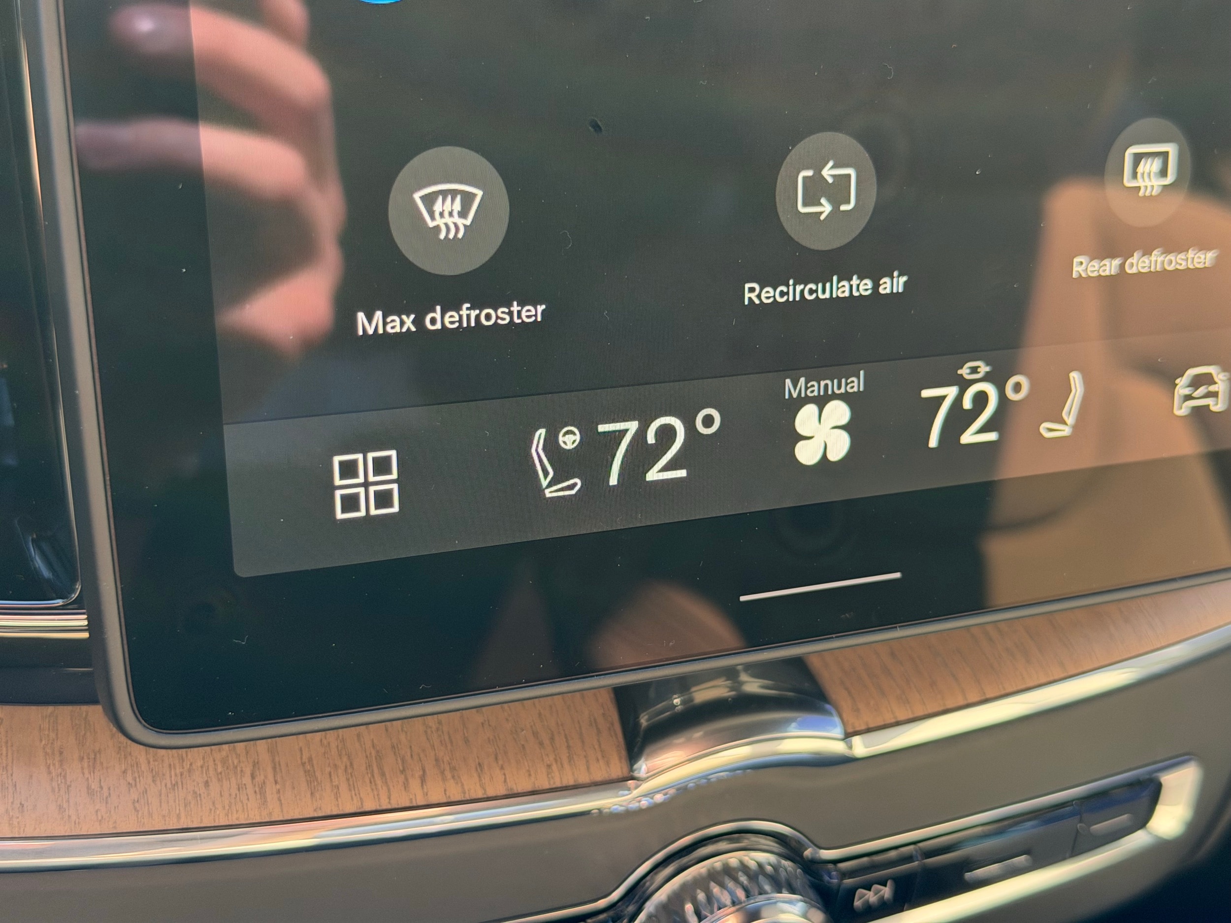 new 2026 Volvo XC60 plug-in hybrid car, priced at $69,405