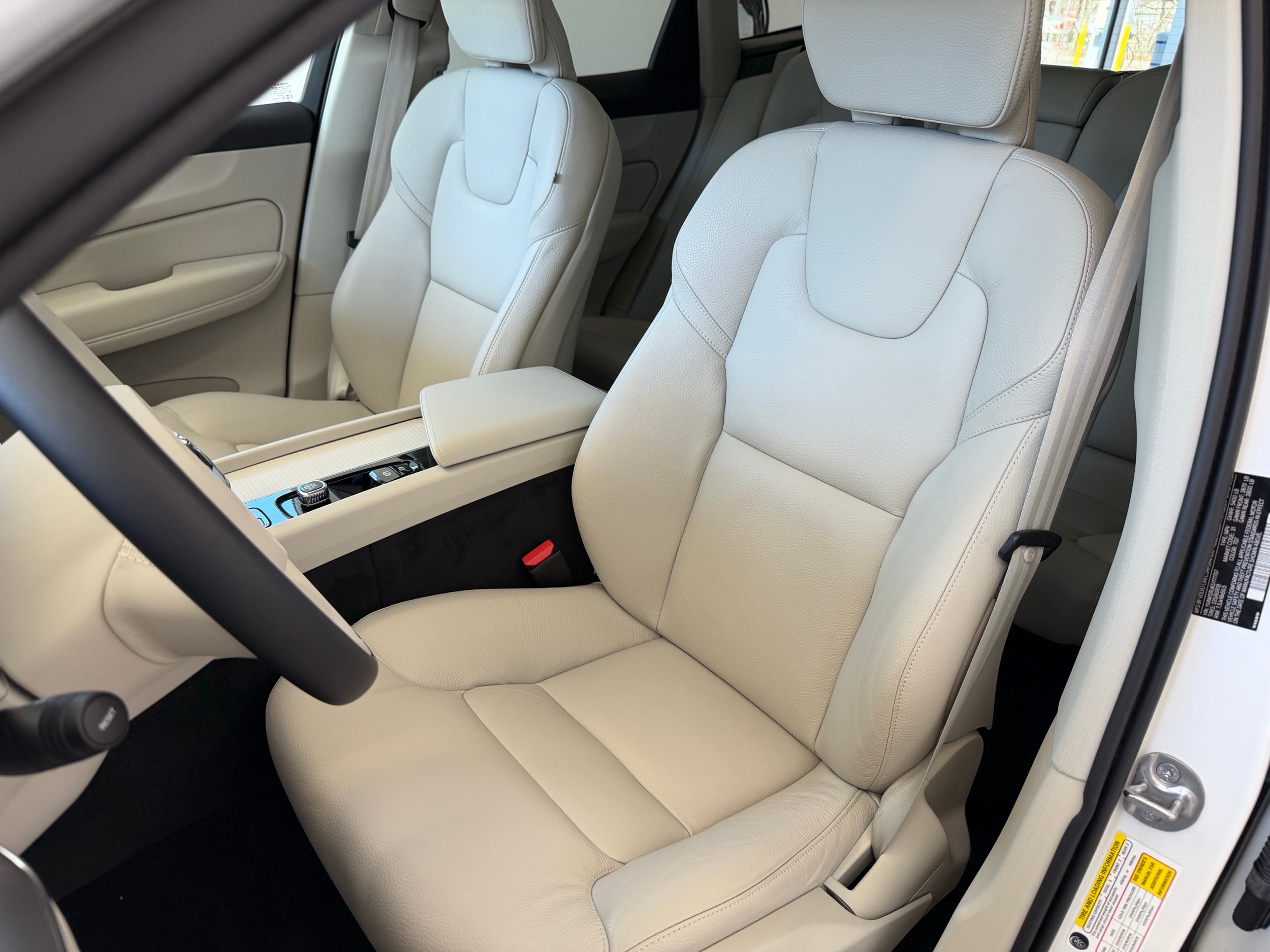 used 2025 Volvo XC60 car, priced at $43,500