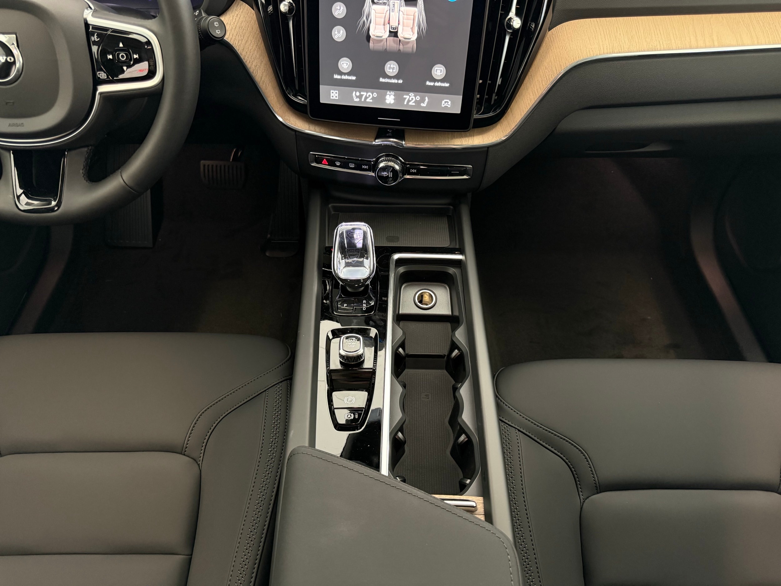 new 2026 Volvo XC60 car, priced at $57,985