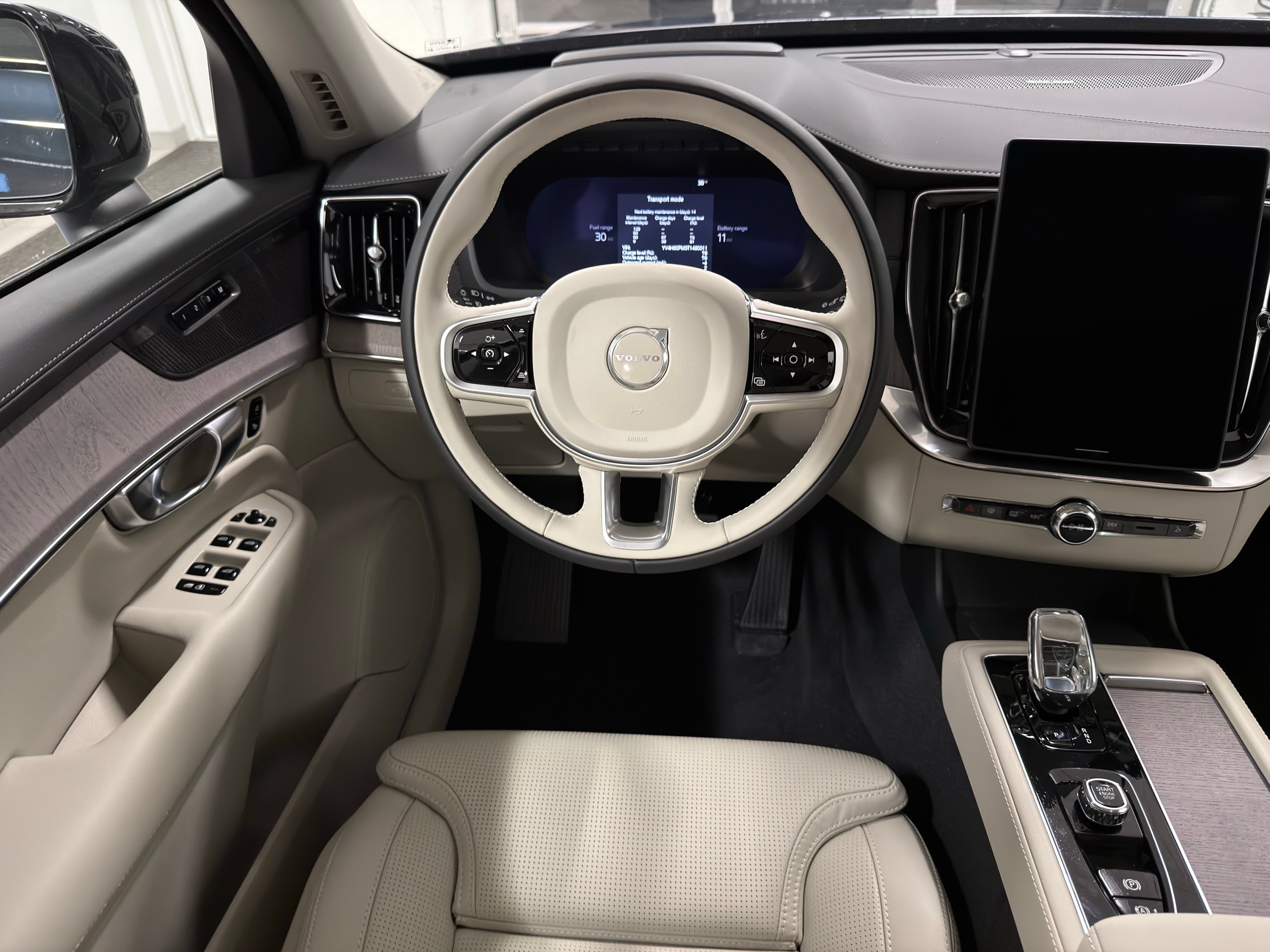 new 2026 Volvo XC90 plug-in hybrid car, priced at $86,200